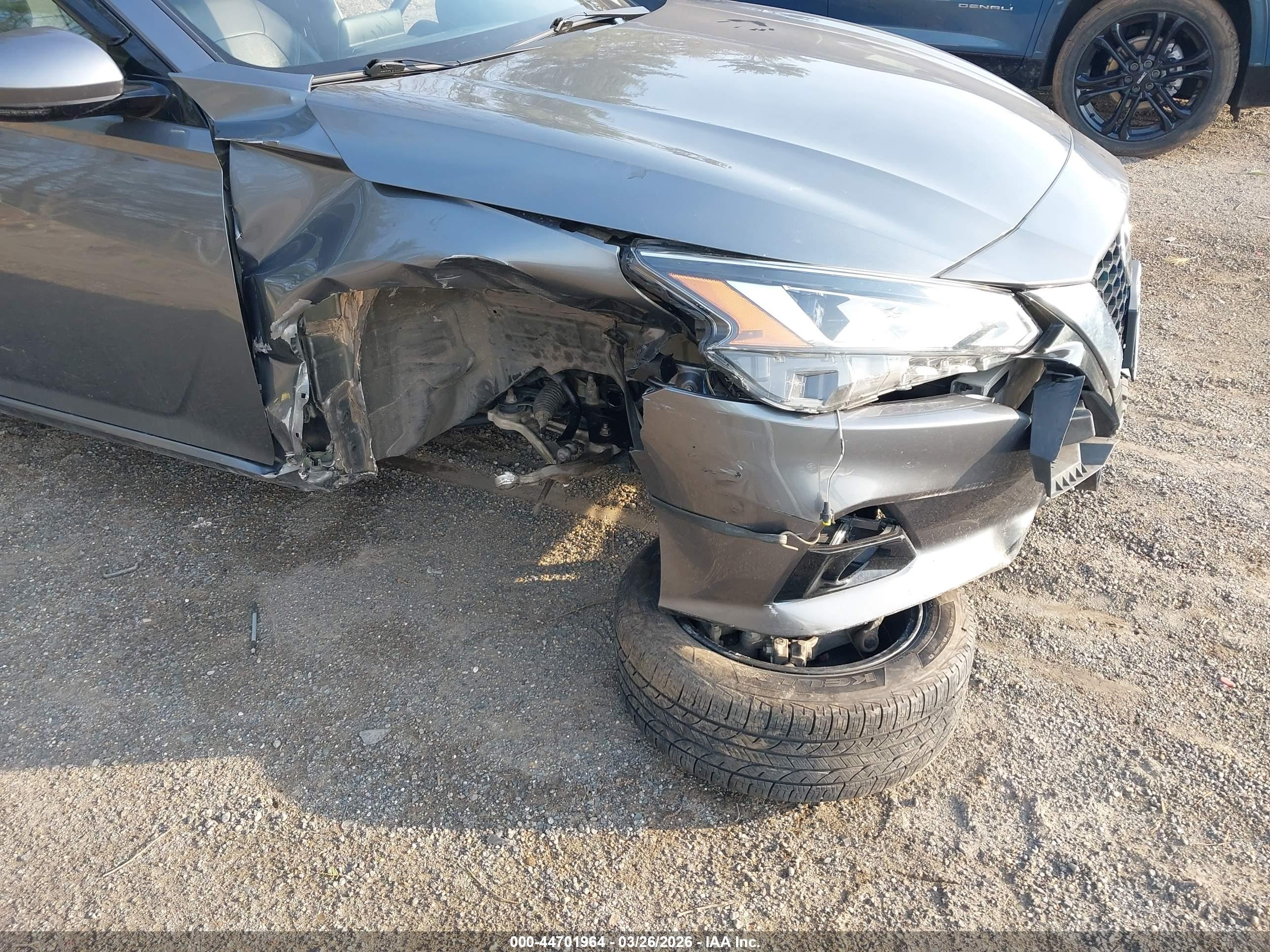 NISSAN ALTIMA image 6