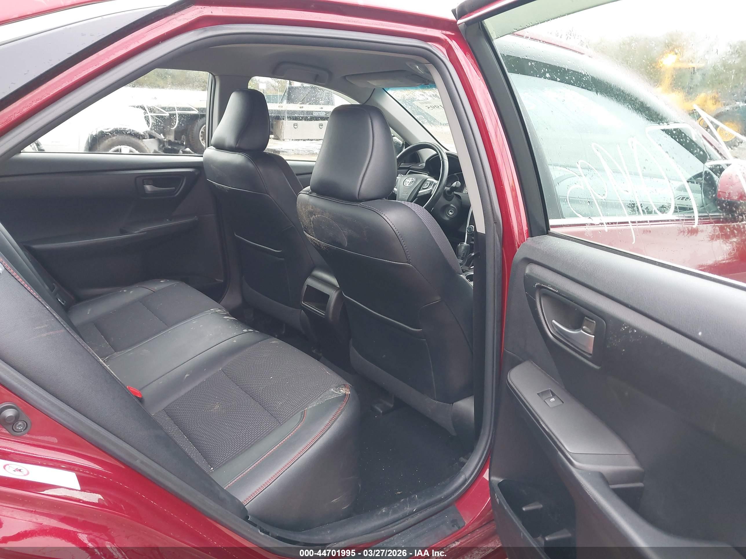 TOYOTA CAMRY image 8
