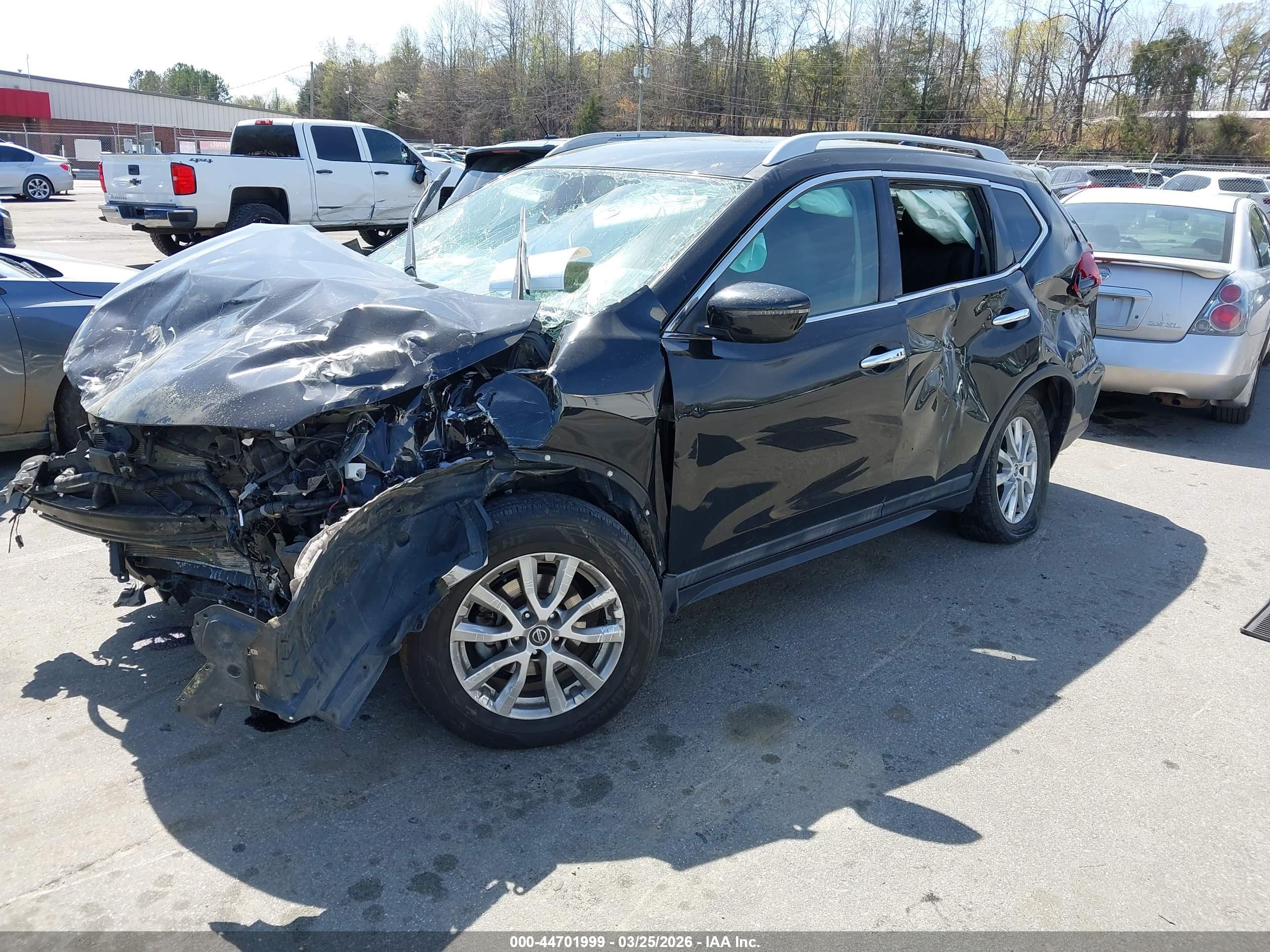 NISSAN ROGUE image 2