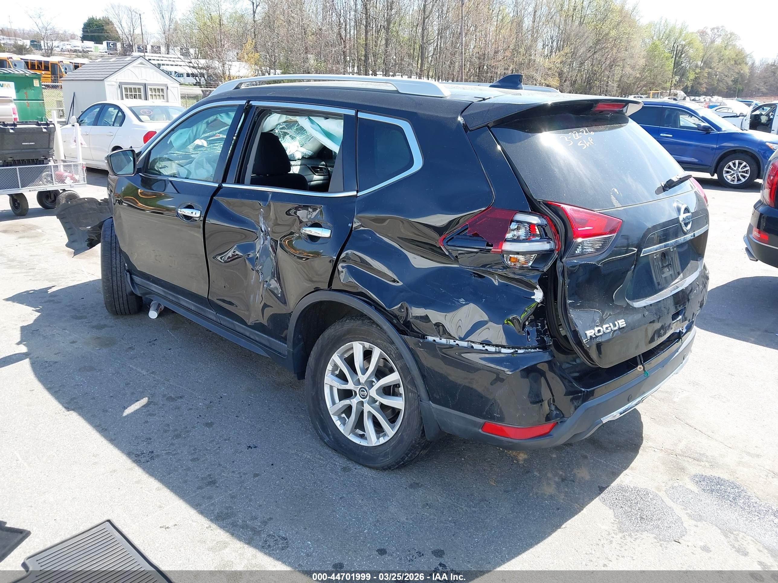 NISSAN ROGUE image 3