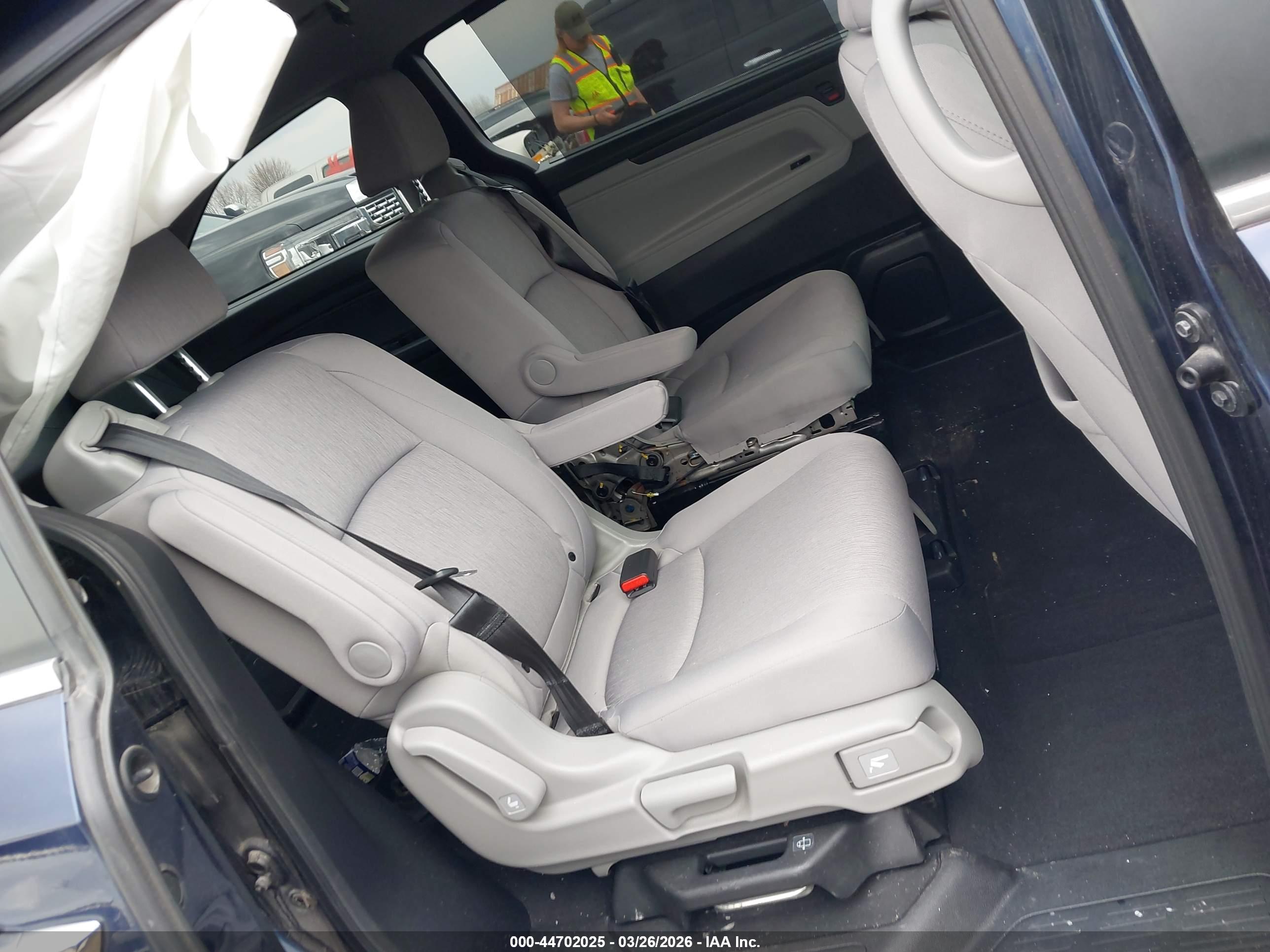 HONDA ODYSSEY image 8