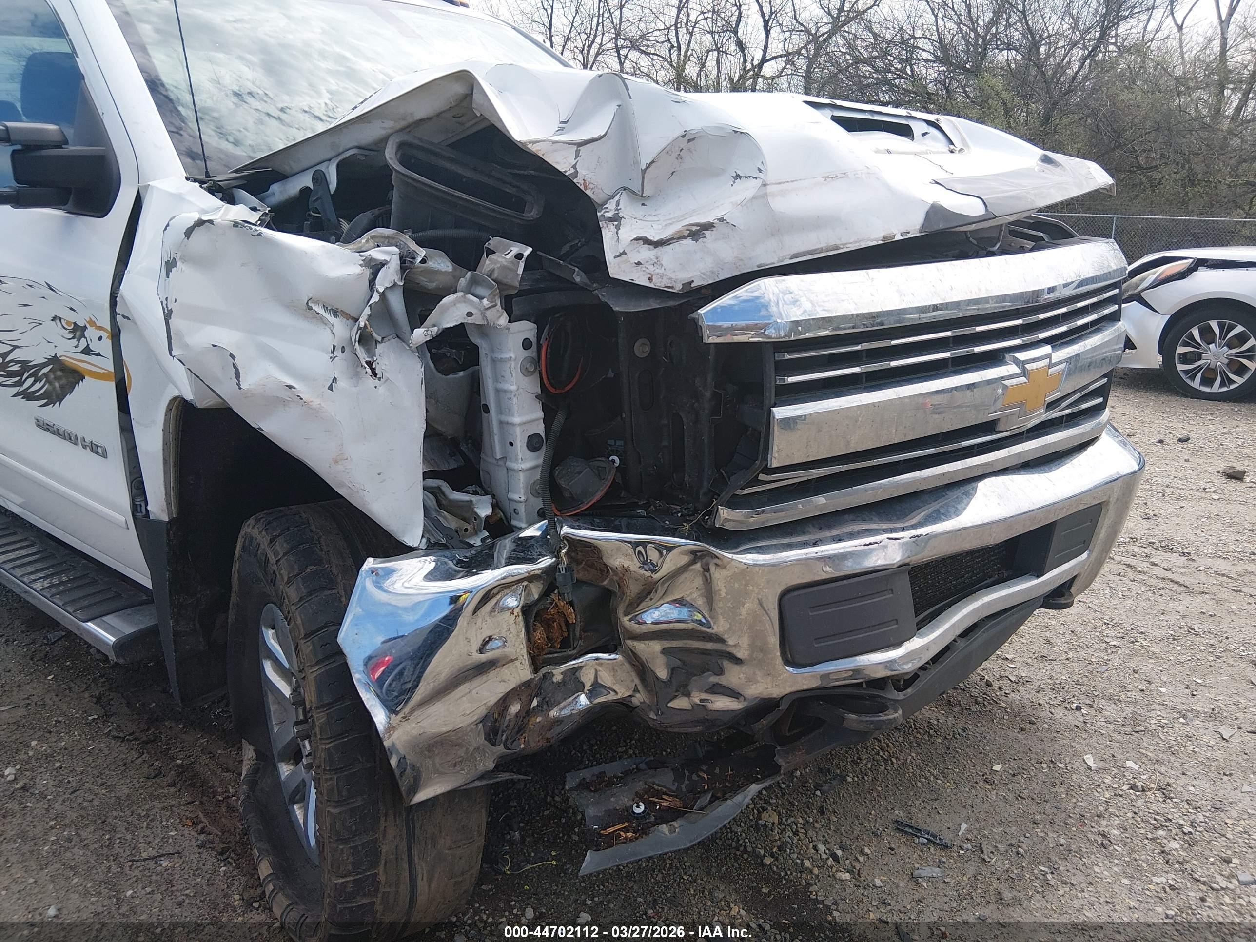 CHEVROLET SILVERADO image 6