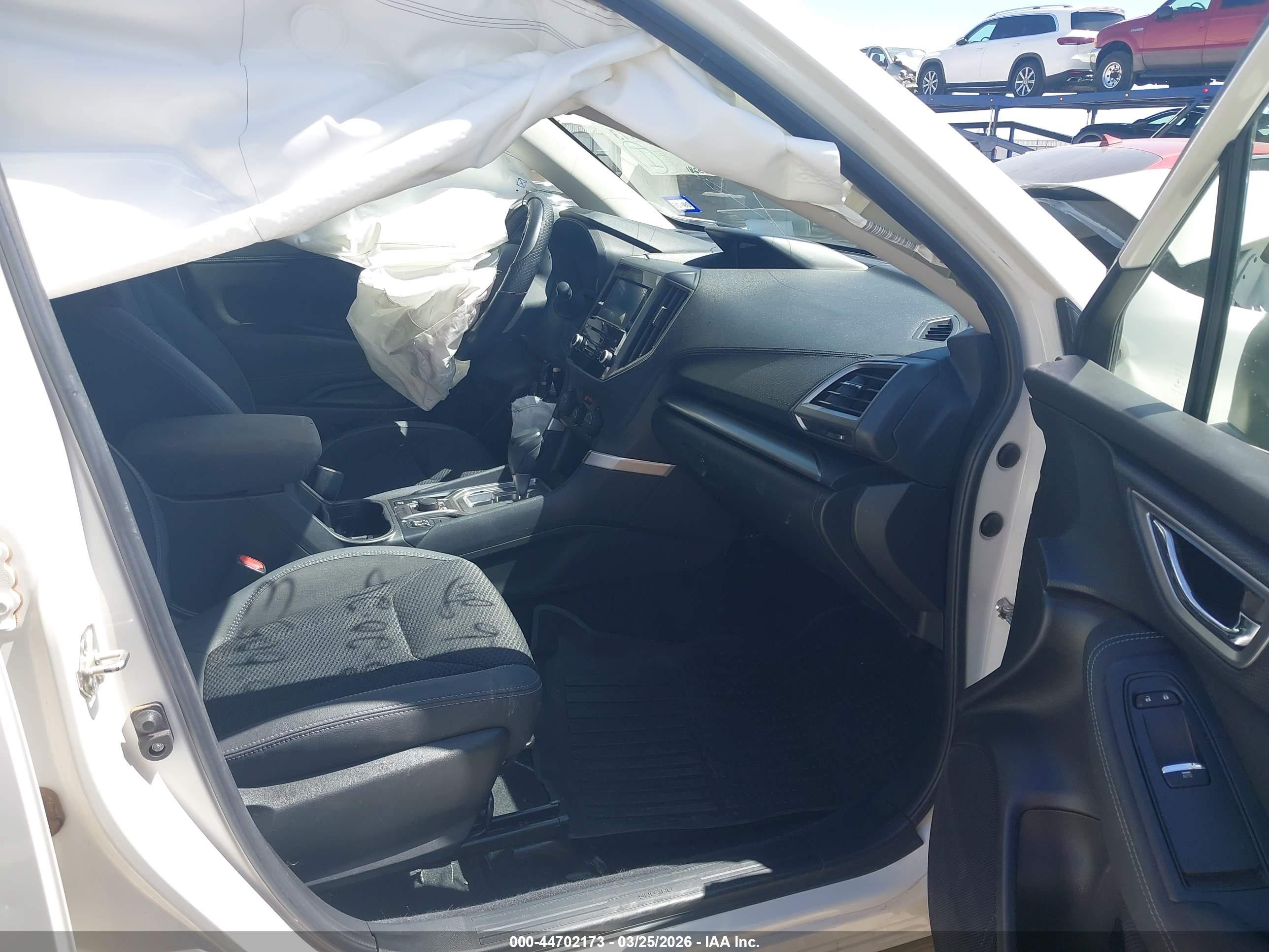 SUBARU FORESTER image 5