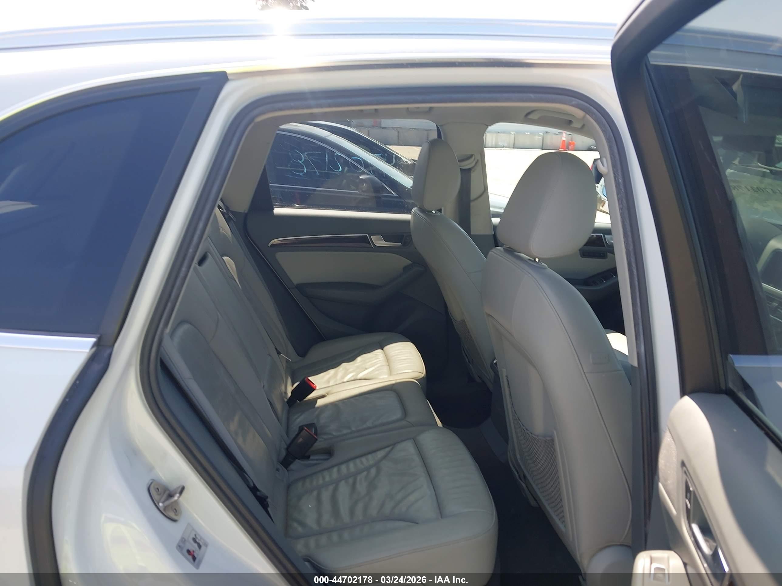 AUDI Q5 image 8