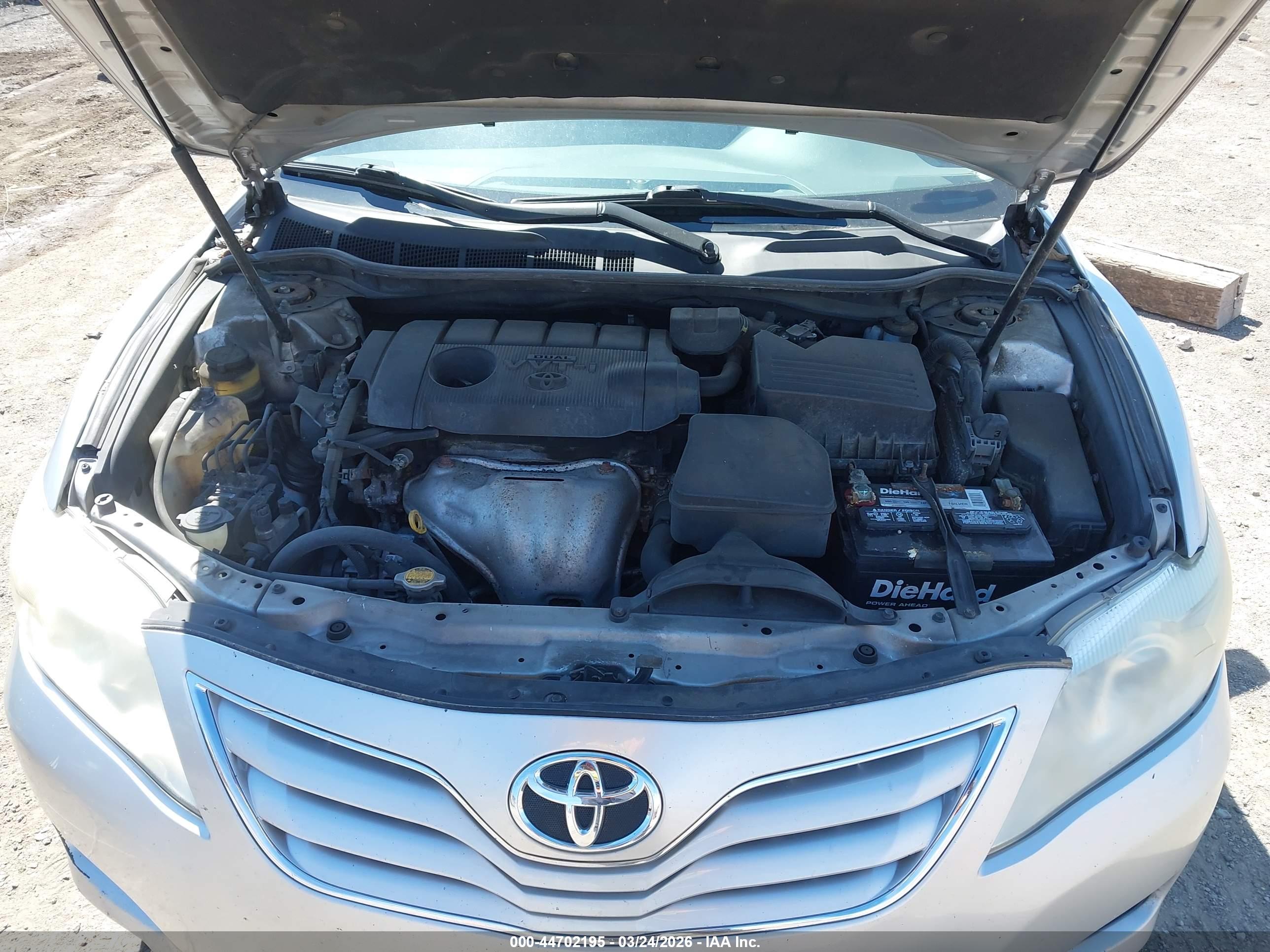 TOYOTA CAMRY image 10