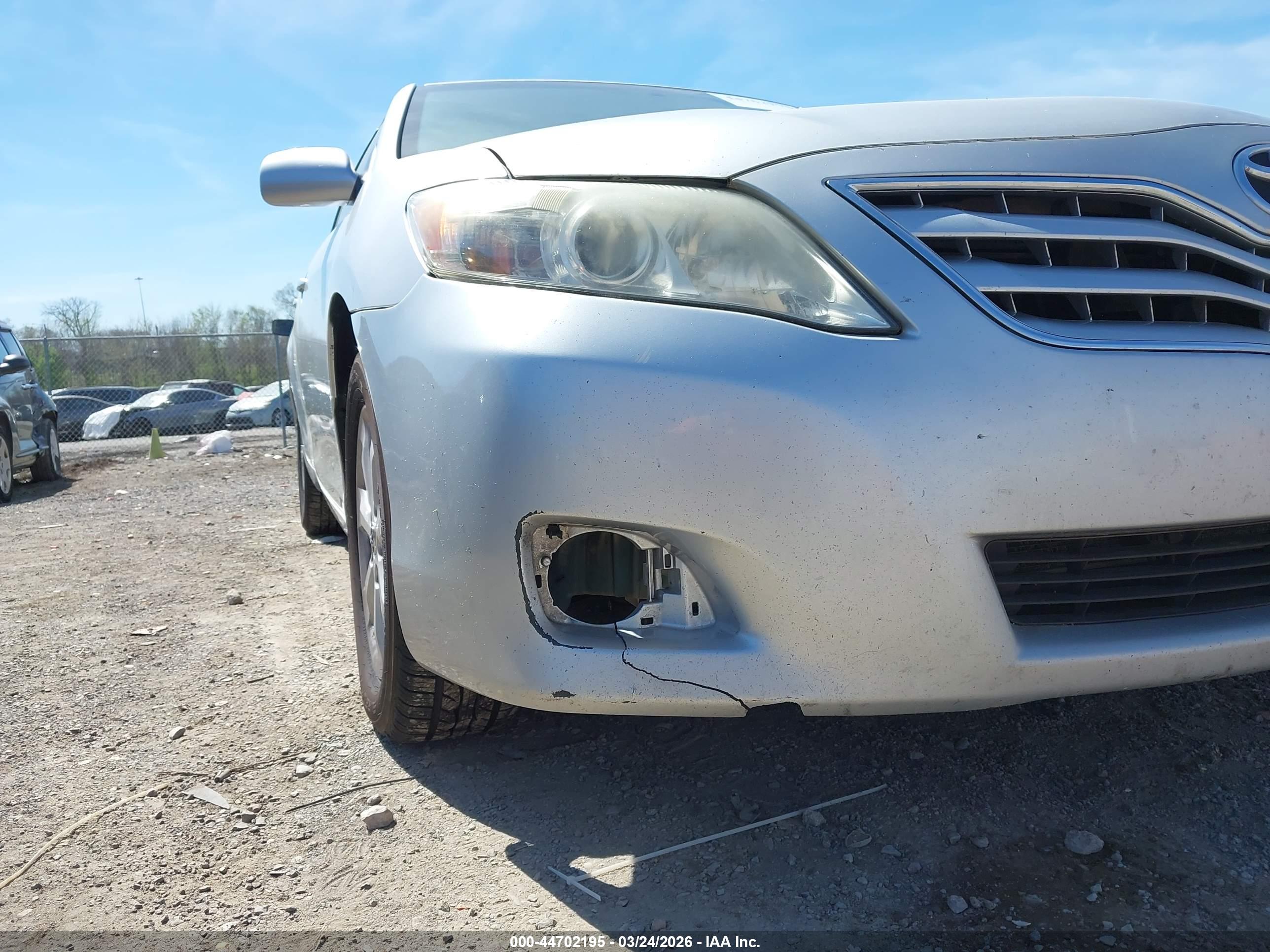 TOYOTA CAMRY image 6