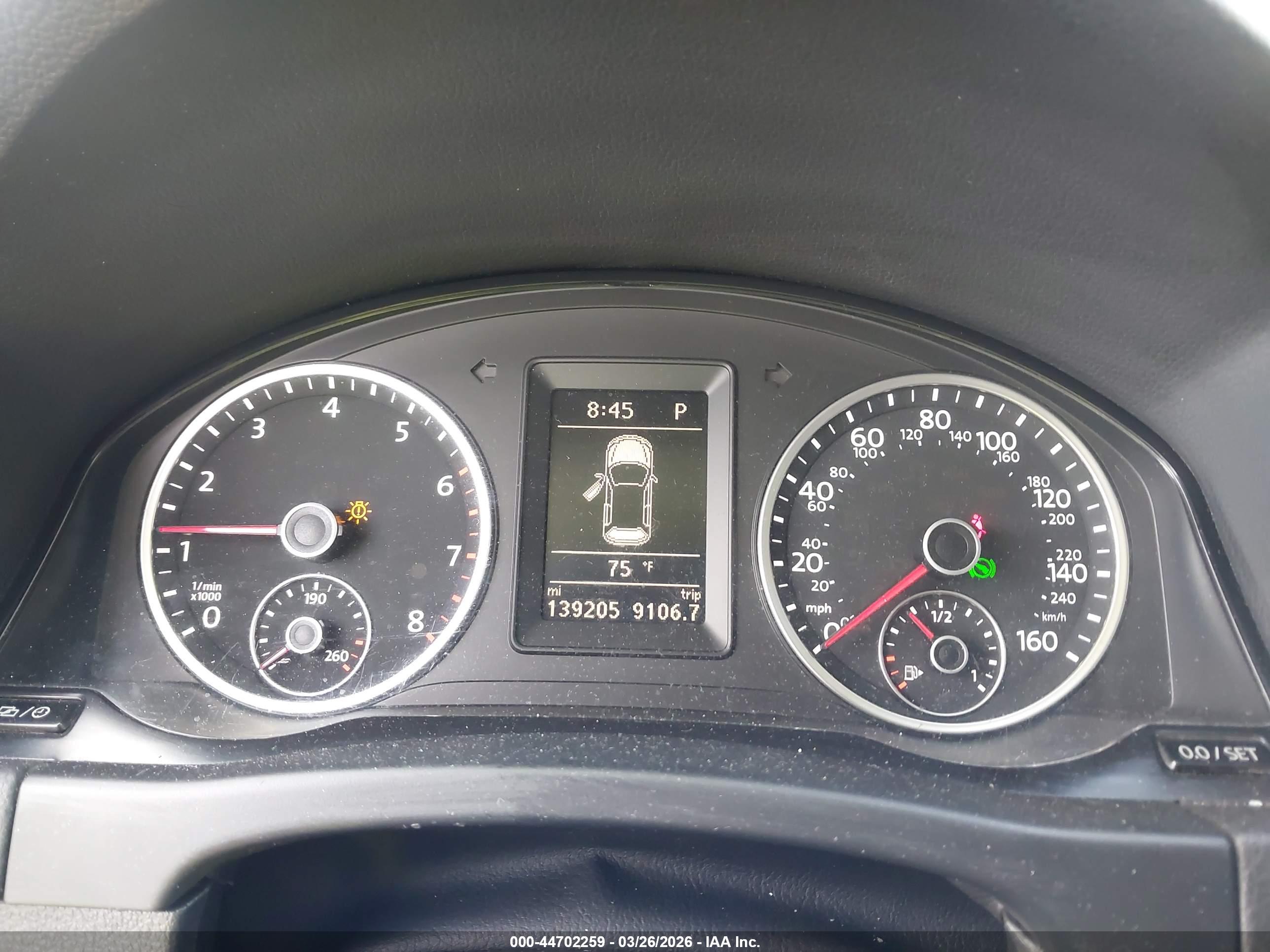 VOLKSWAGEN TIGUAN image 7