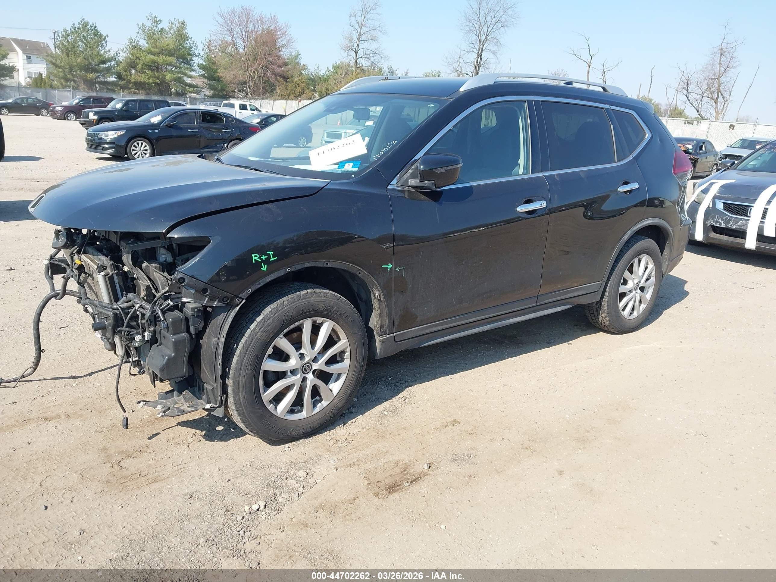 NISSAN ROGUE image 2