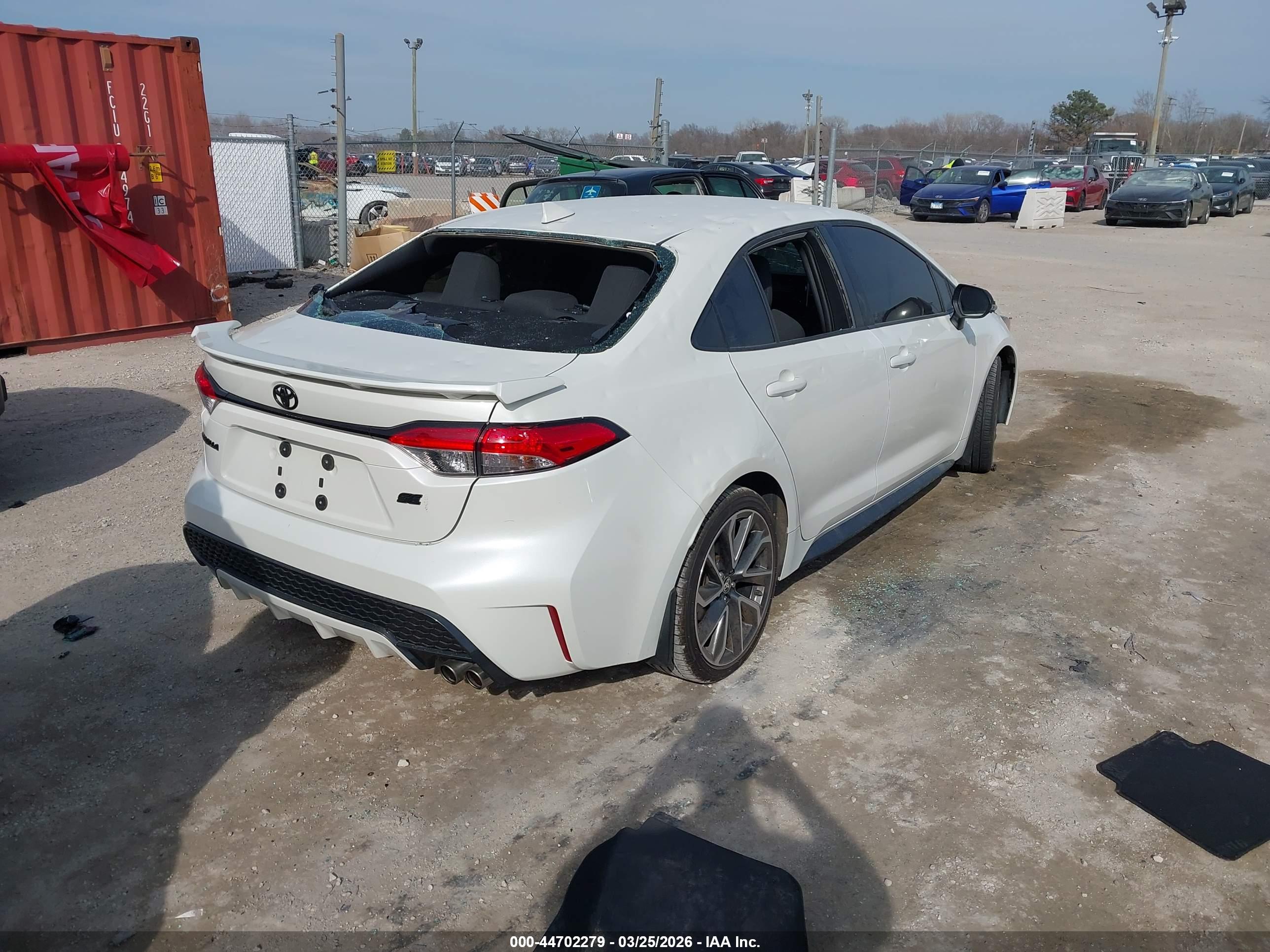 TOYOTA COROLLA image 4