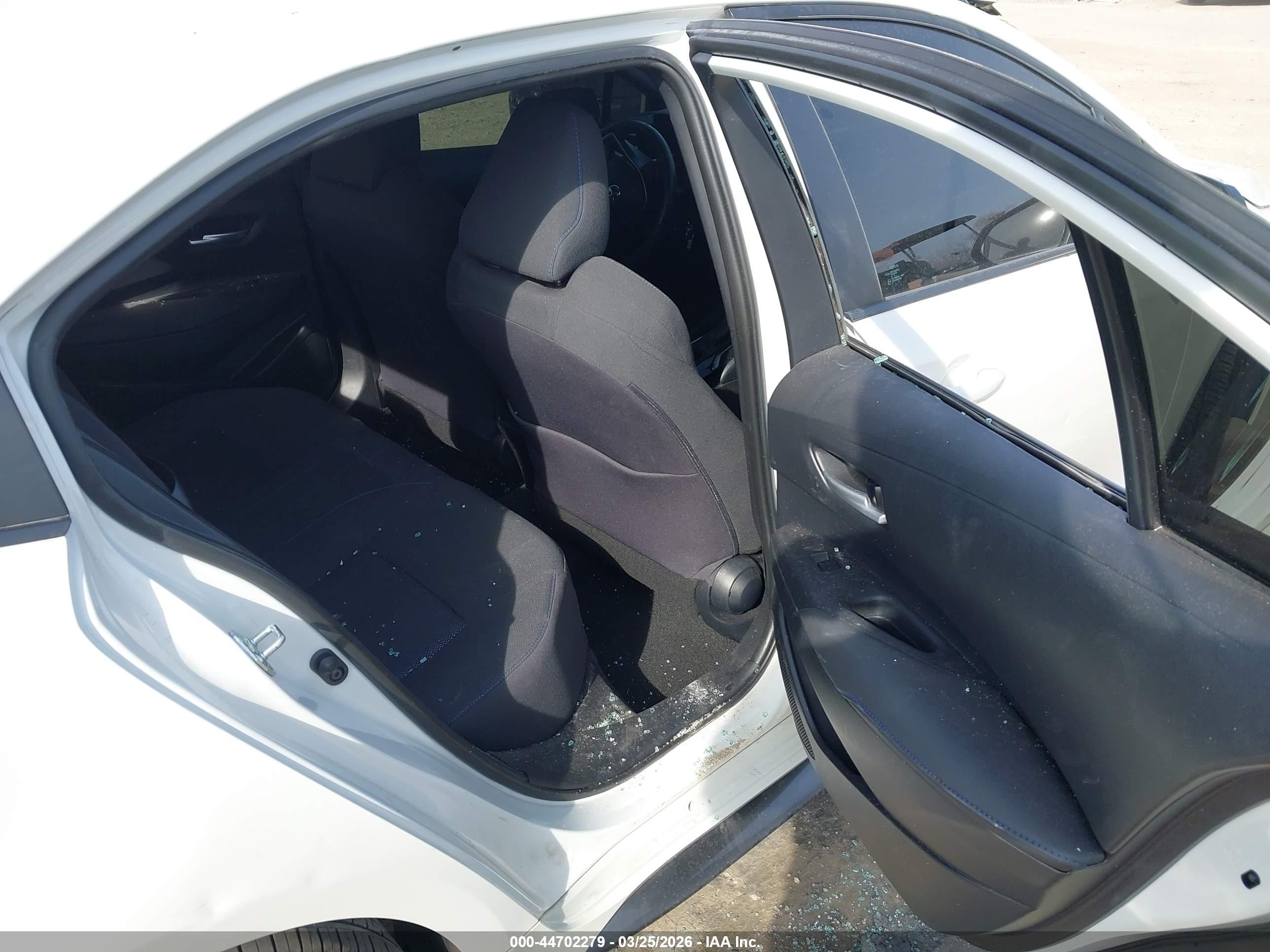 TOYOTA COROLLA image 8