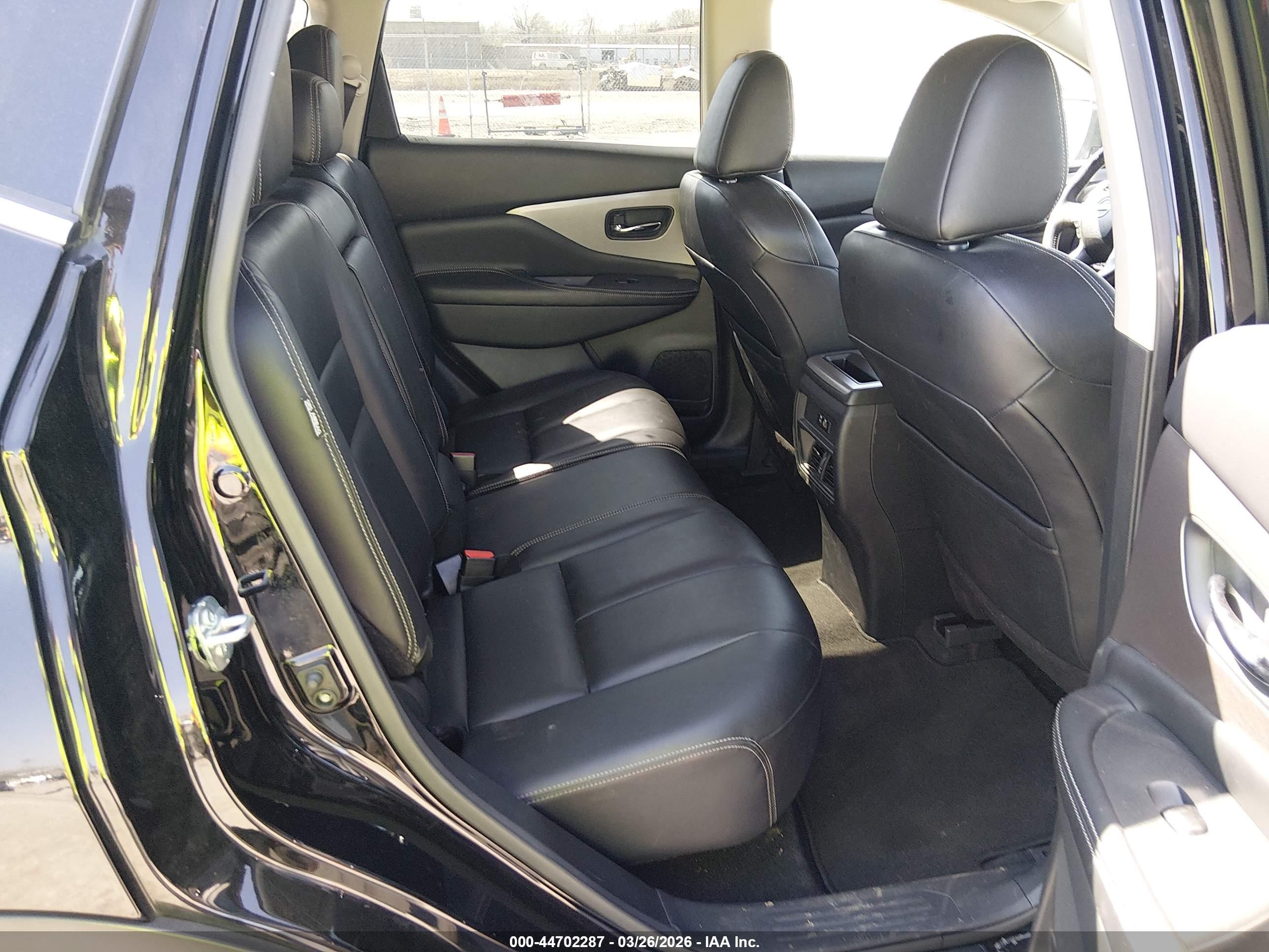 NISSAN MURANO image 8