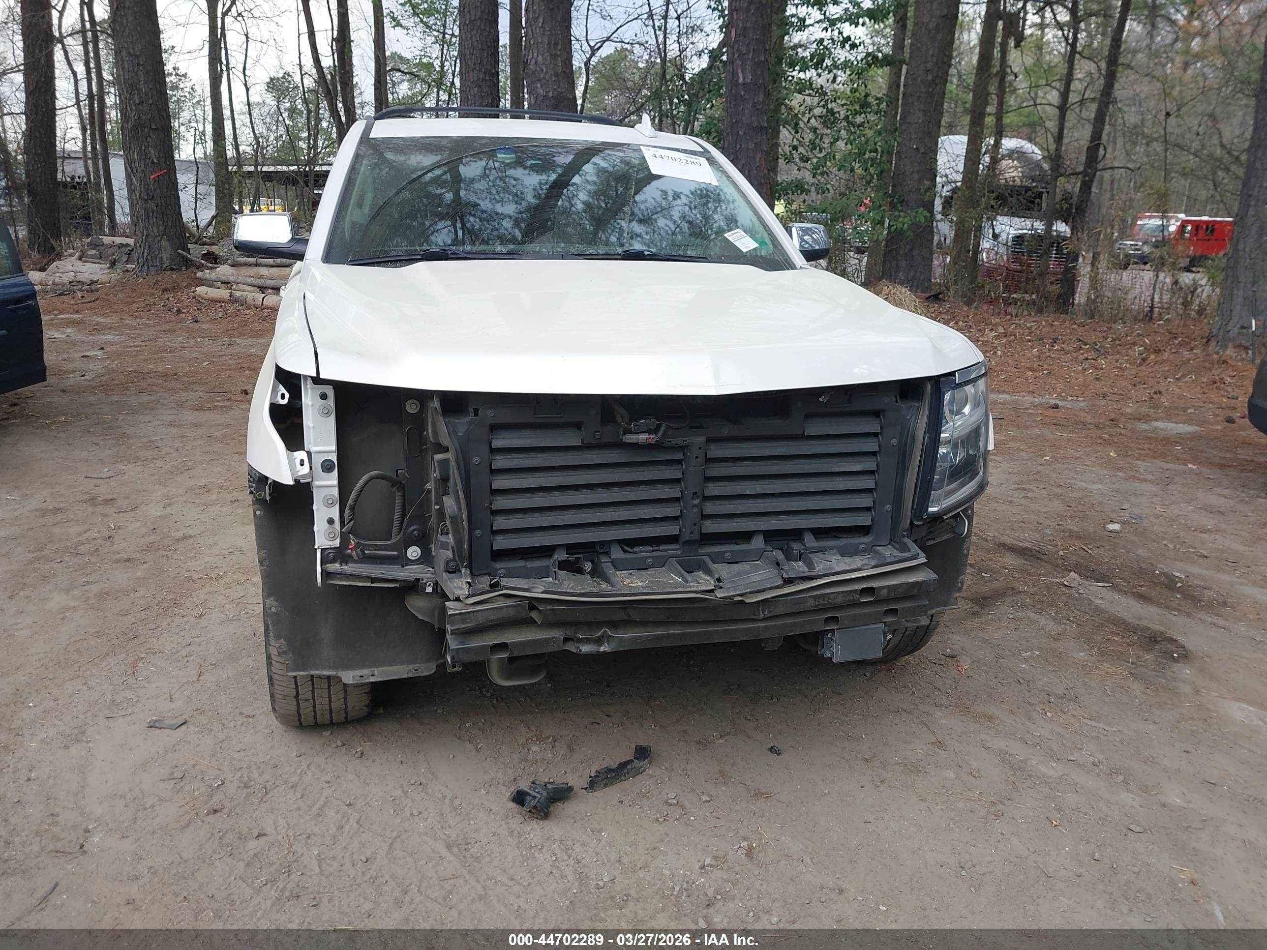 CHEVROLET SUBURBAN image 6