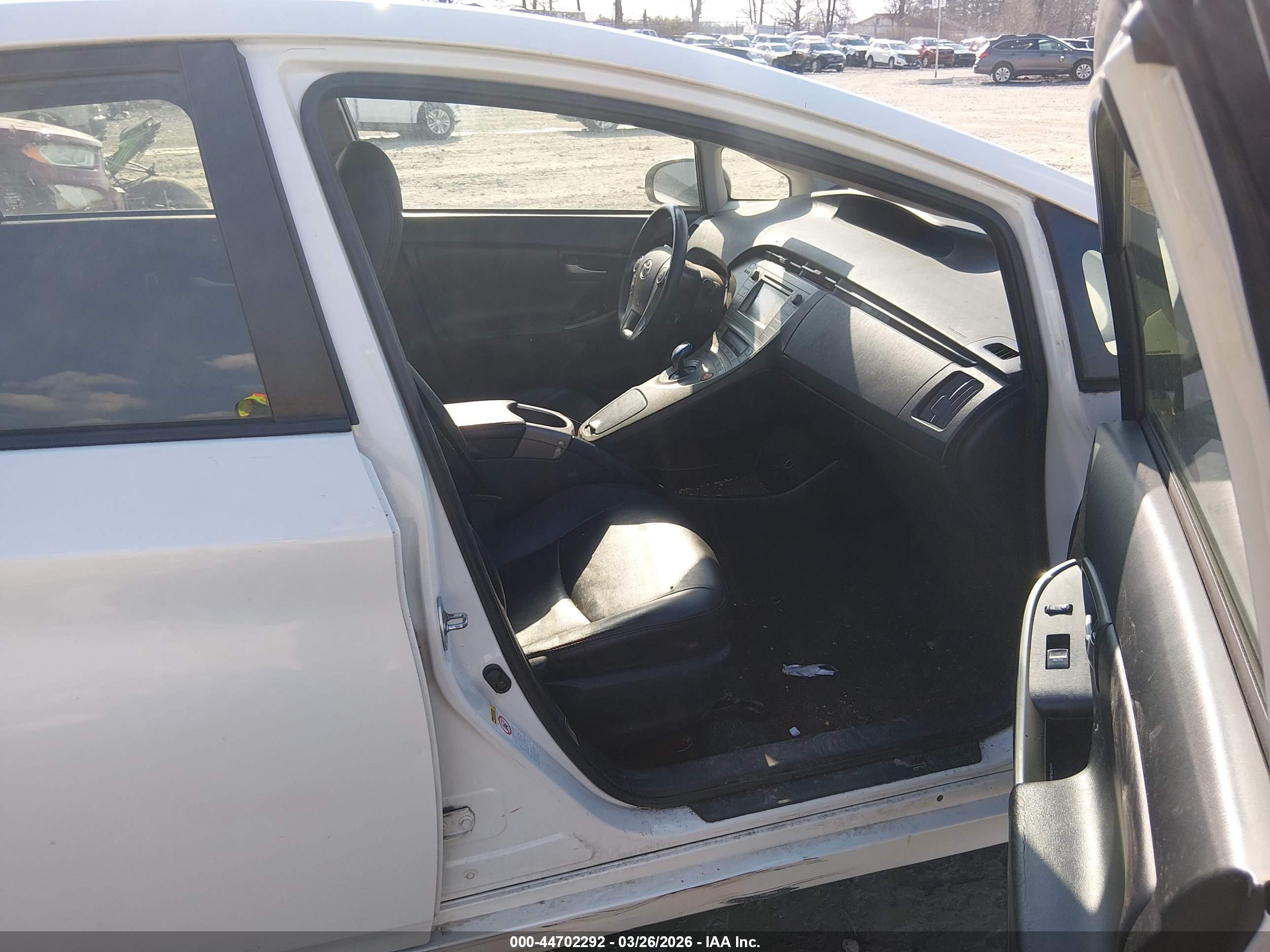 TOYOTA PRIUS image 5