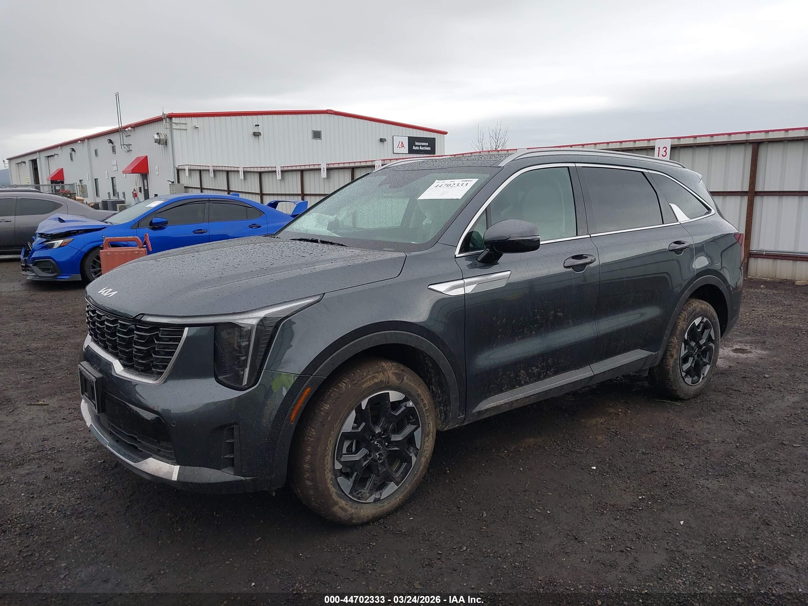KIA SORENTO image 2