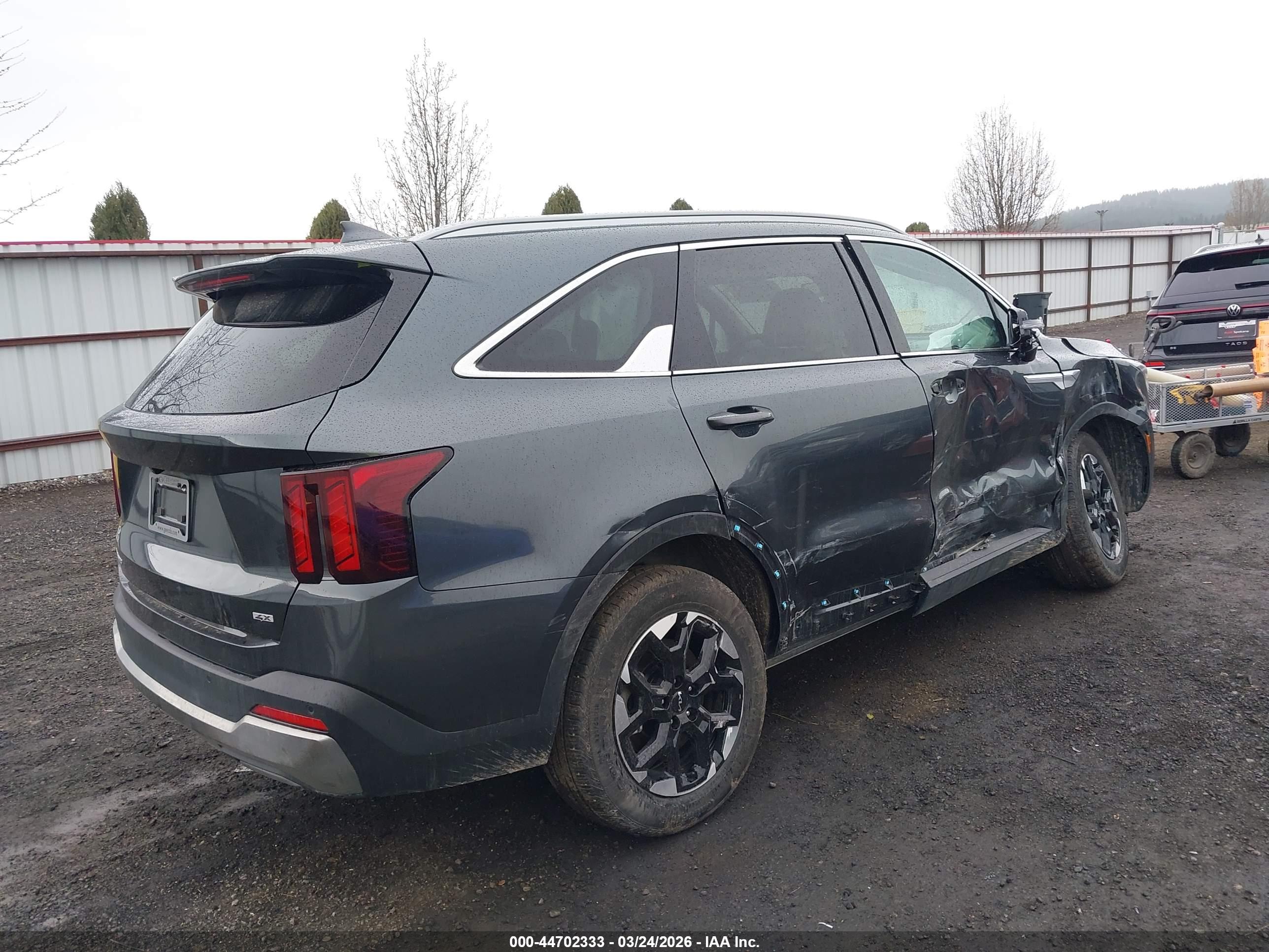 KIA SORENTO image 4