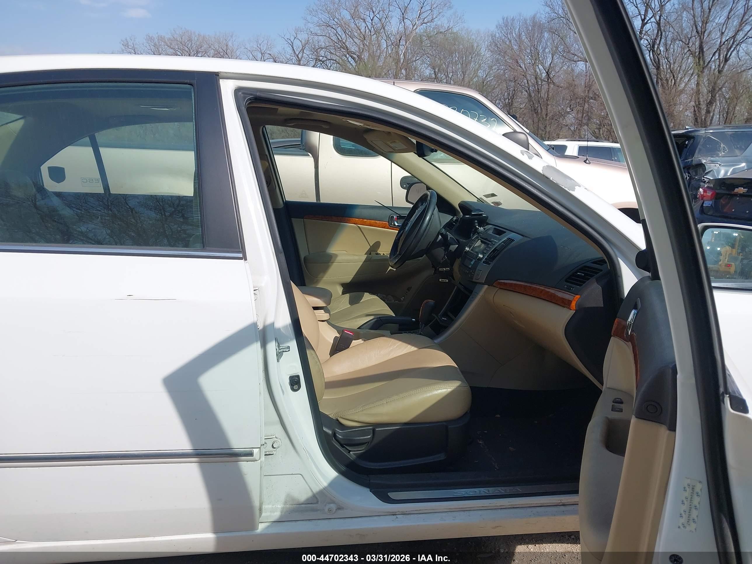 HYUNDAI SONATA image 5