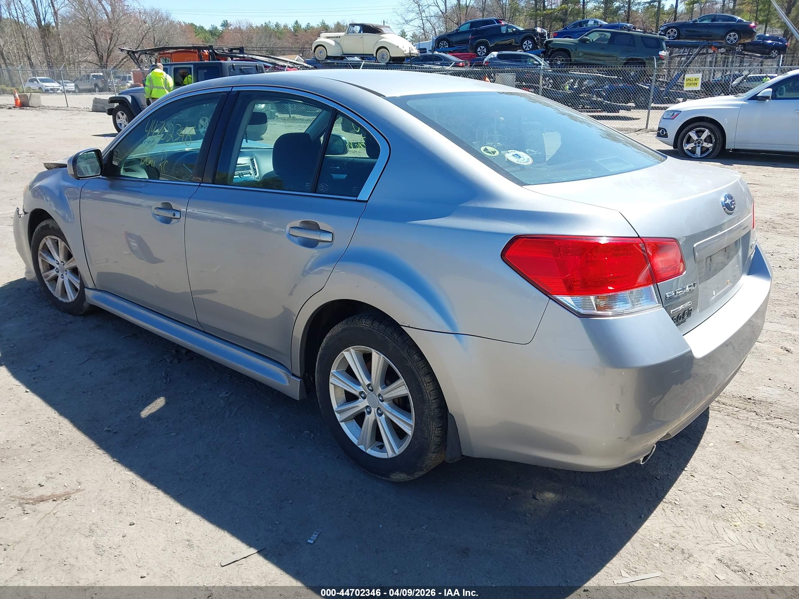 SUBARU LEGACY image 3