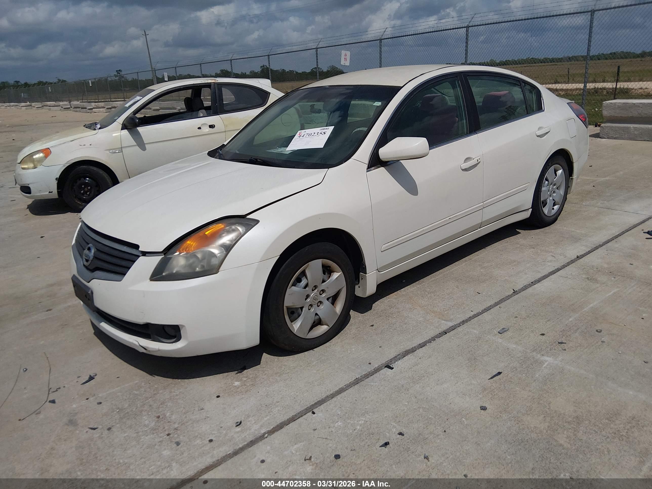 NISSAN ALTIMA image 2
