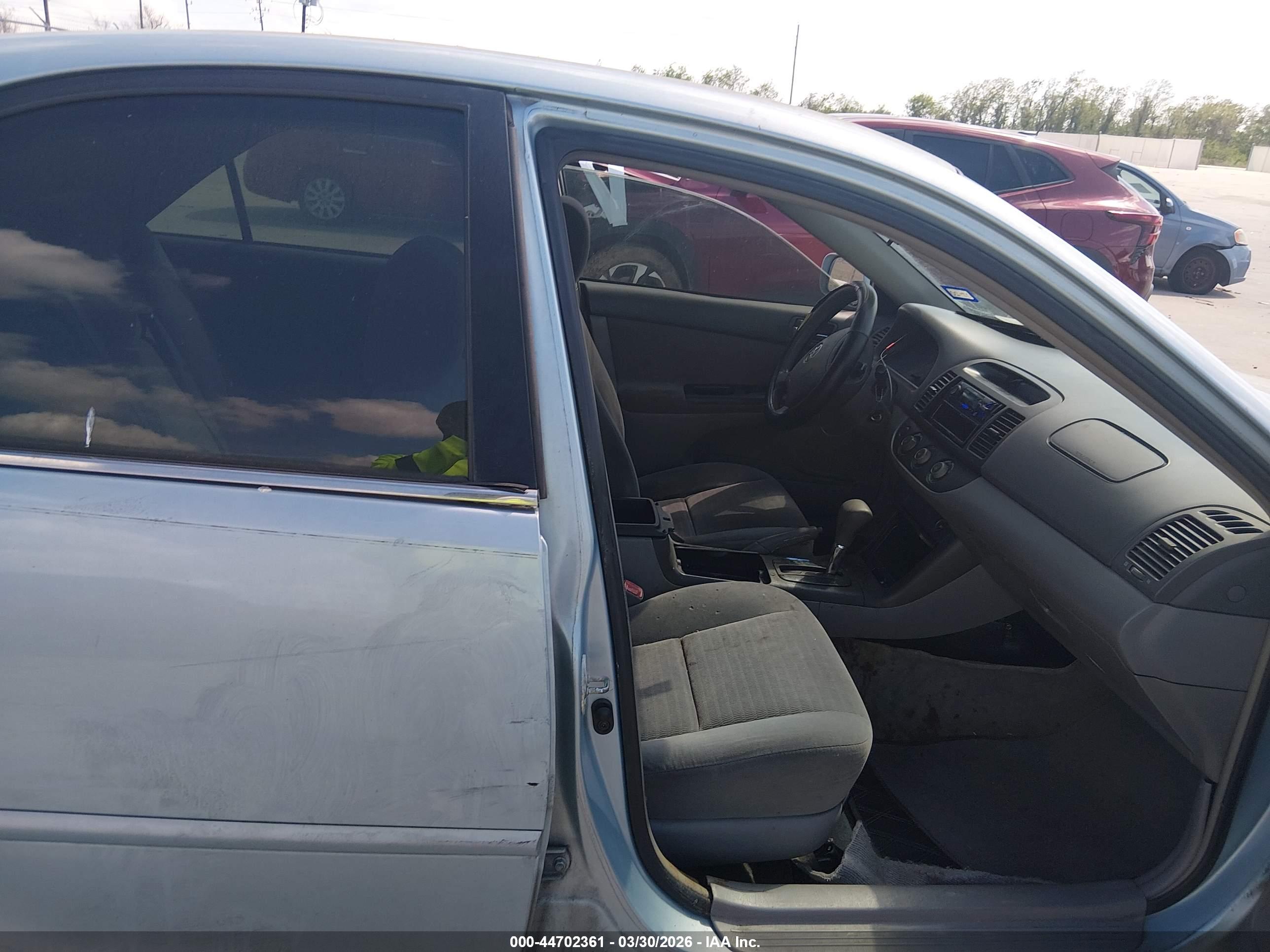 TOYOTA CAMRY image 5