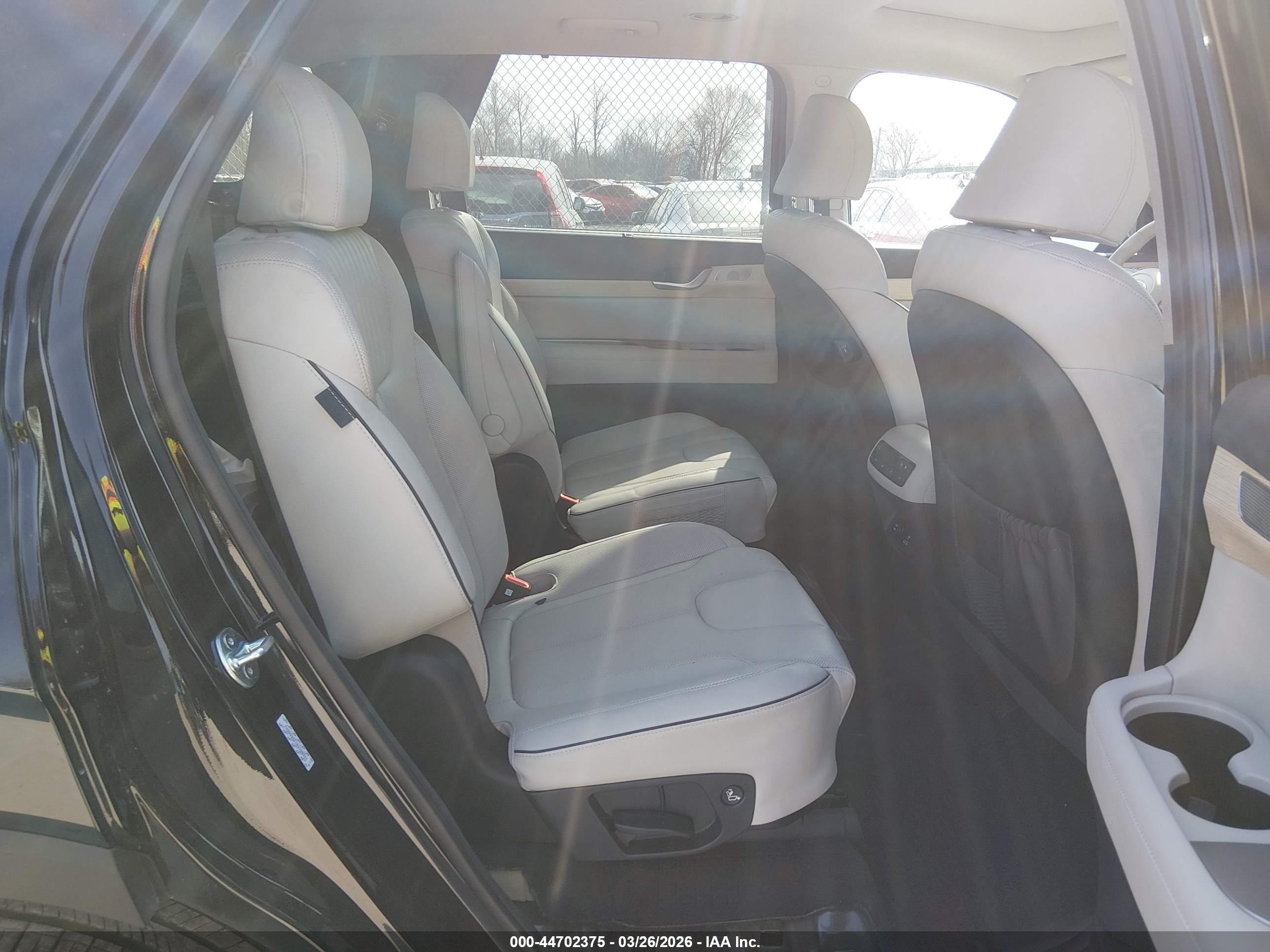 HYUNDAI PALISADE image 8