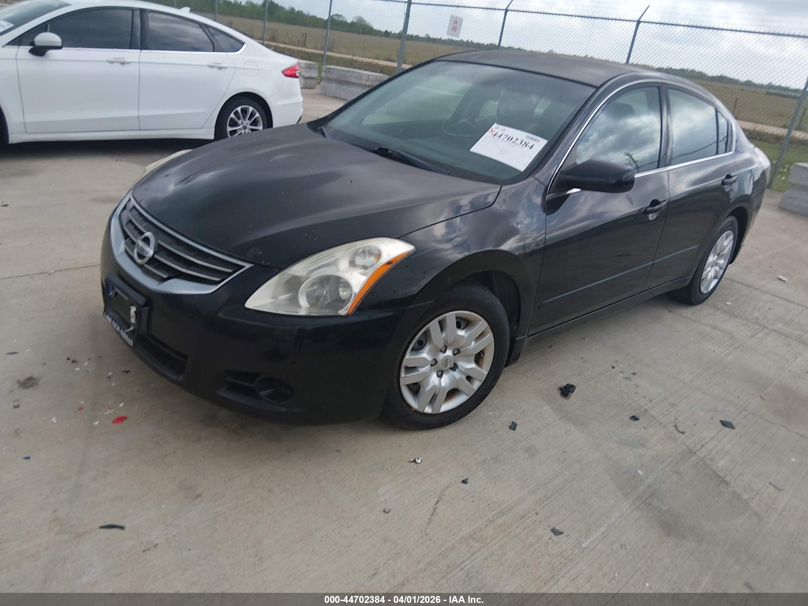 NISSAN ALTIMA image 2