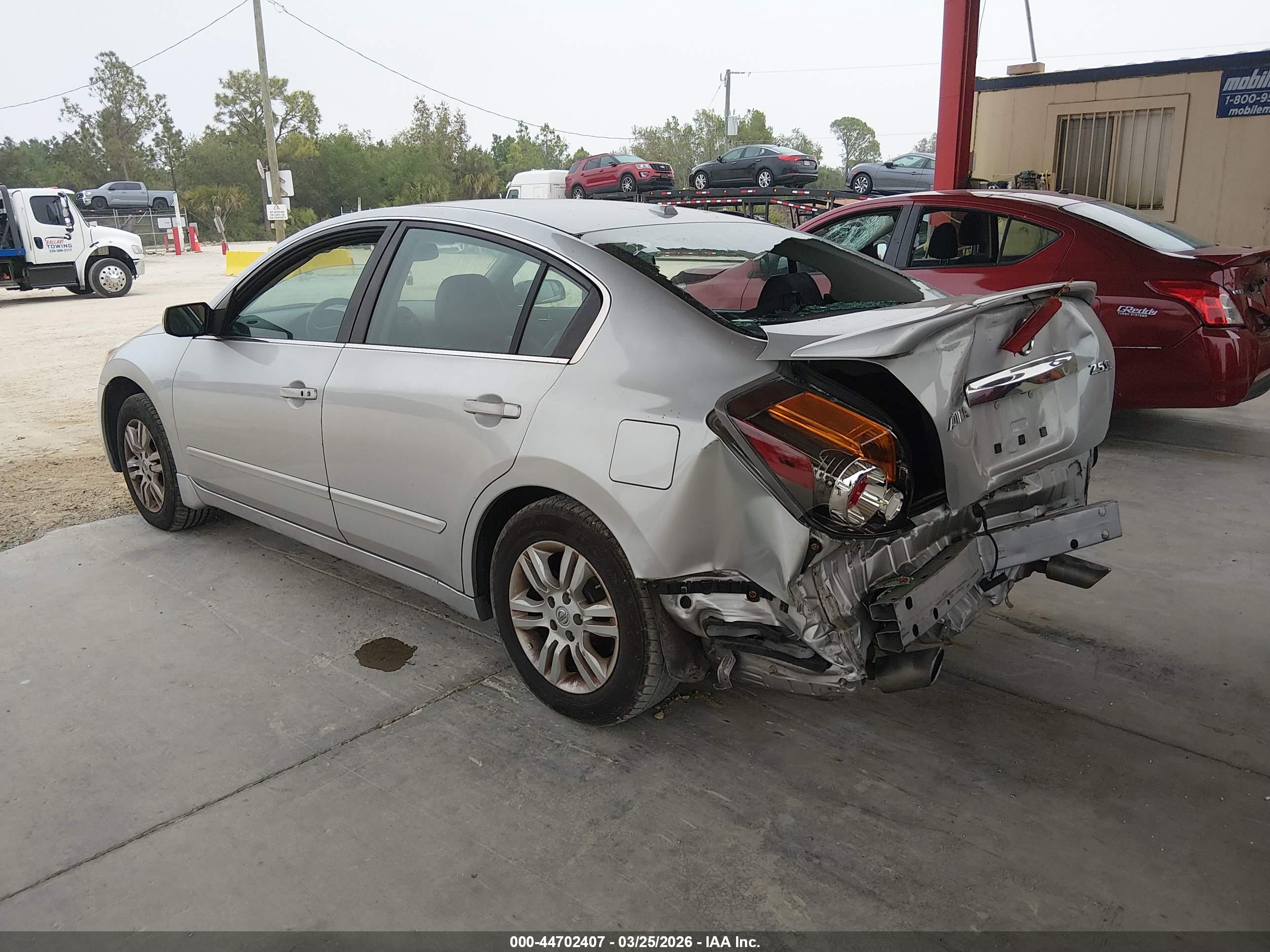 NISSAN ALTIMA image 3
