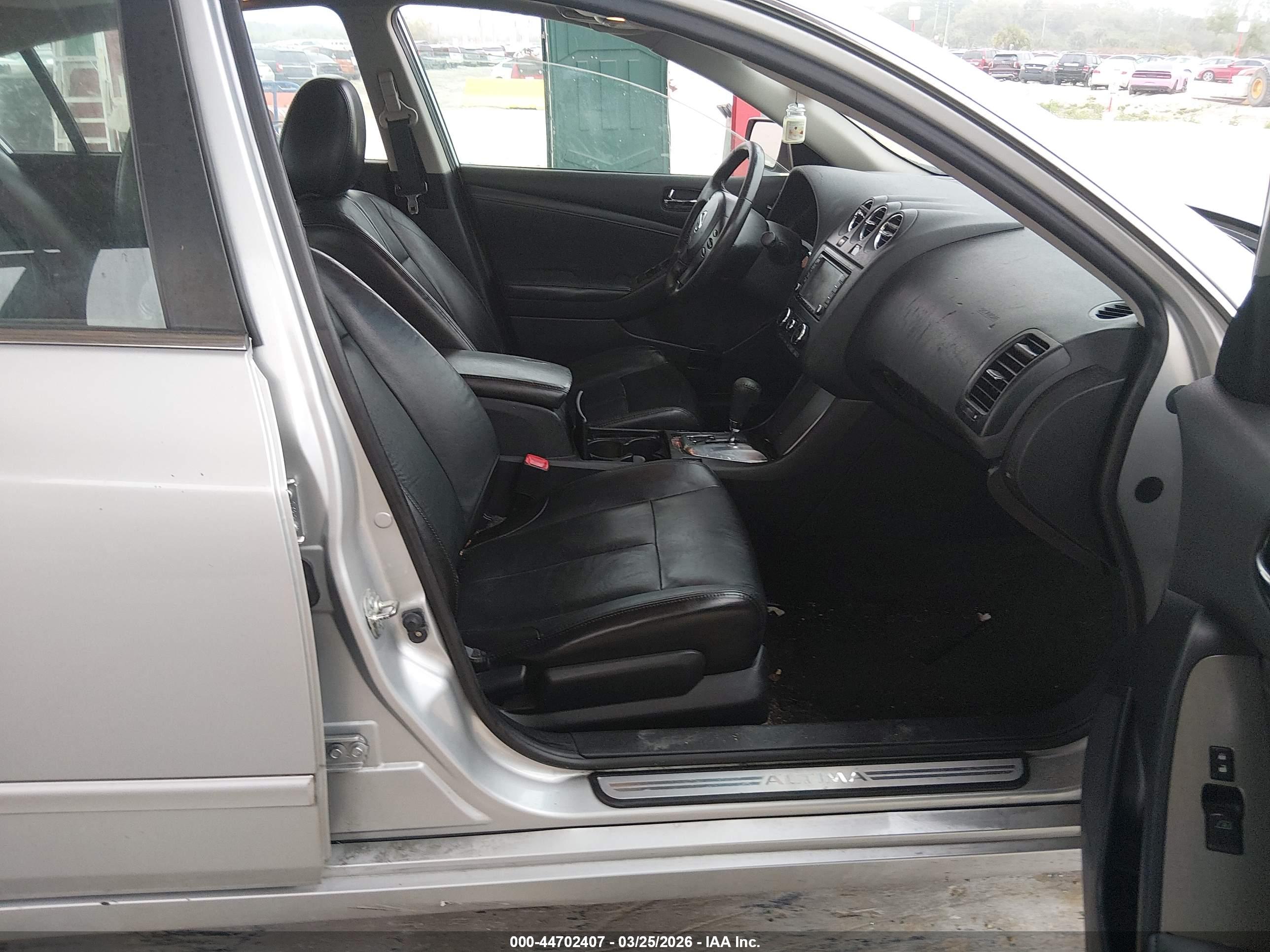 NISSAN ALTIMA image 5