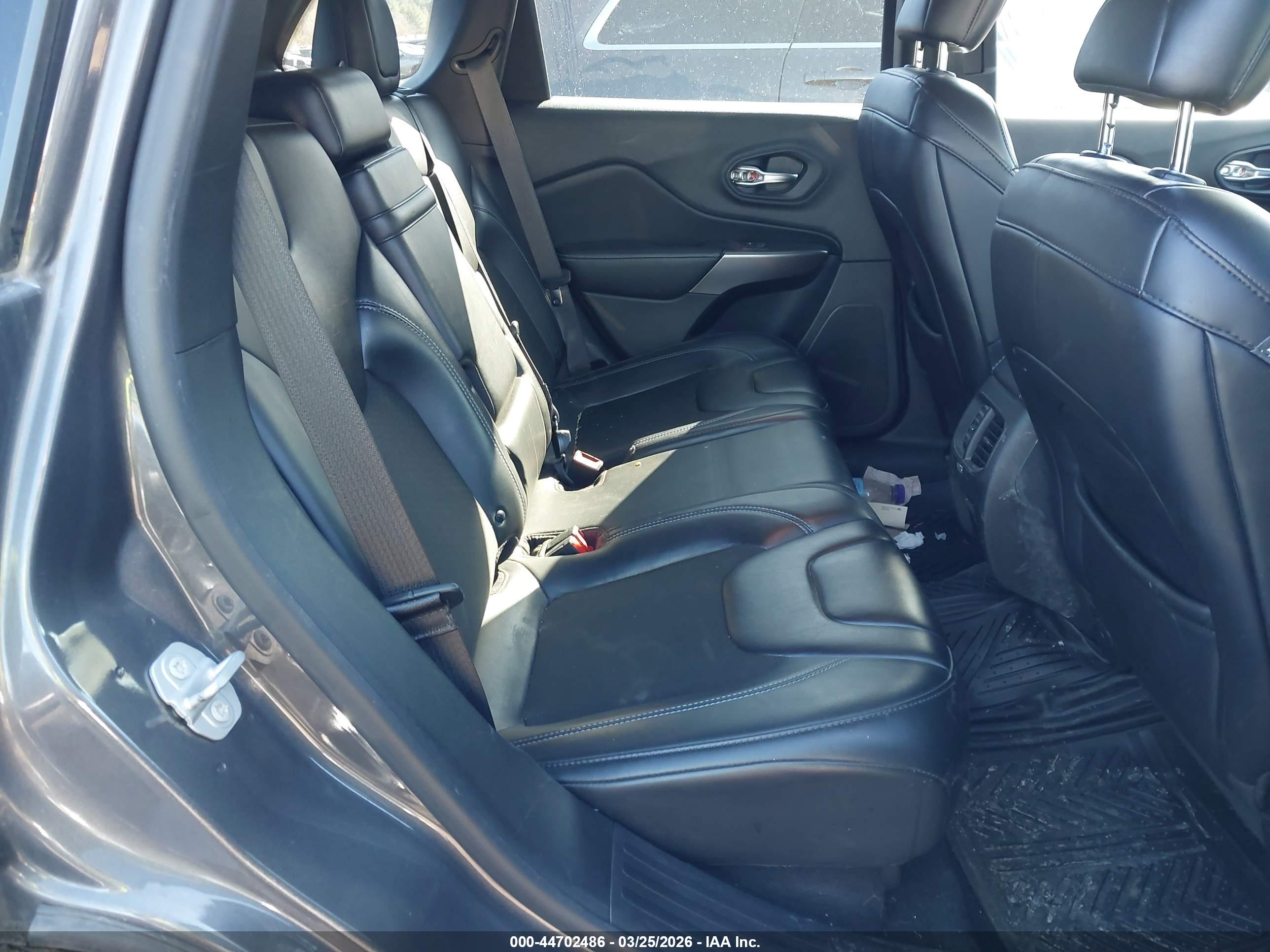 JEEP CHEROKEE image 8