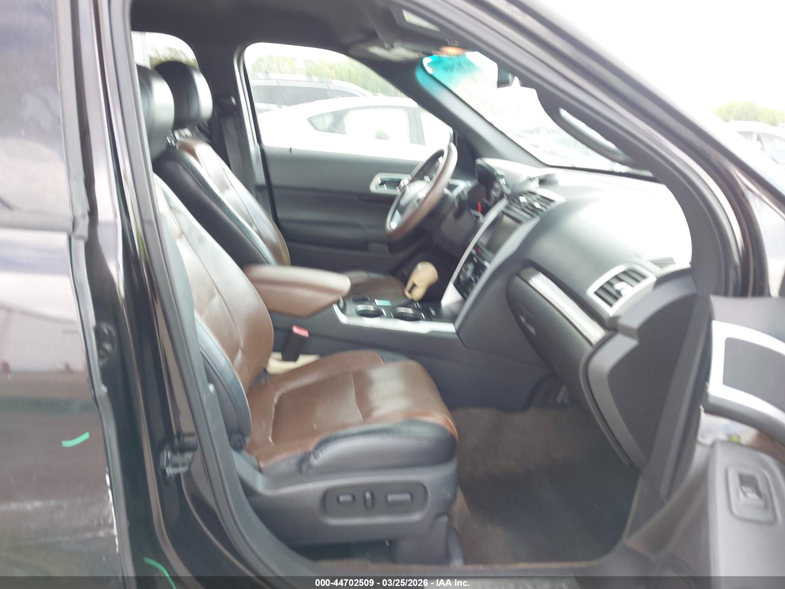 FORD EXPLORER image 5