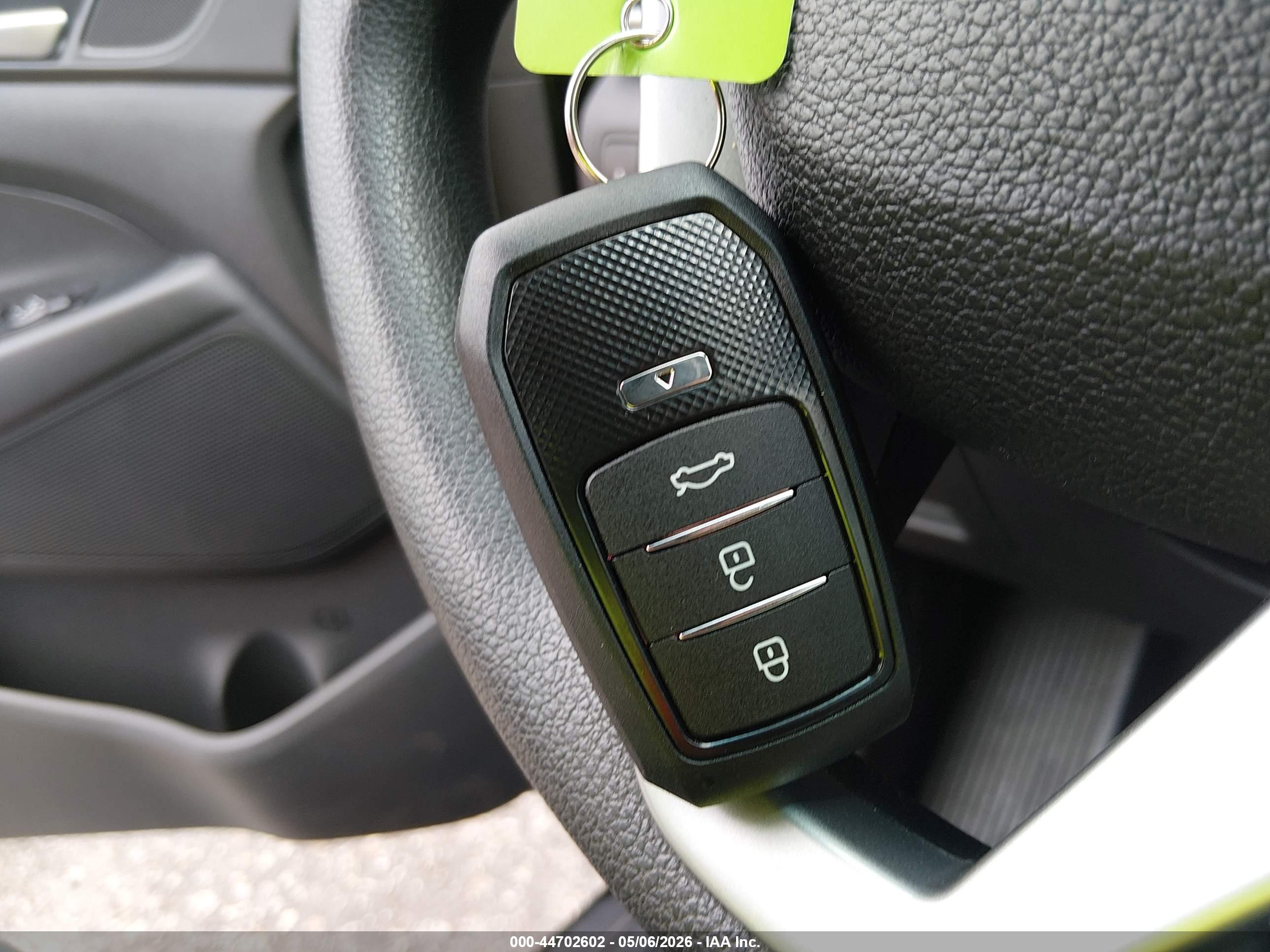 HYUNDAI TUCSON image 11