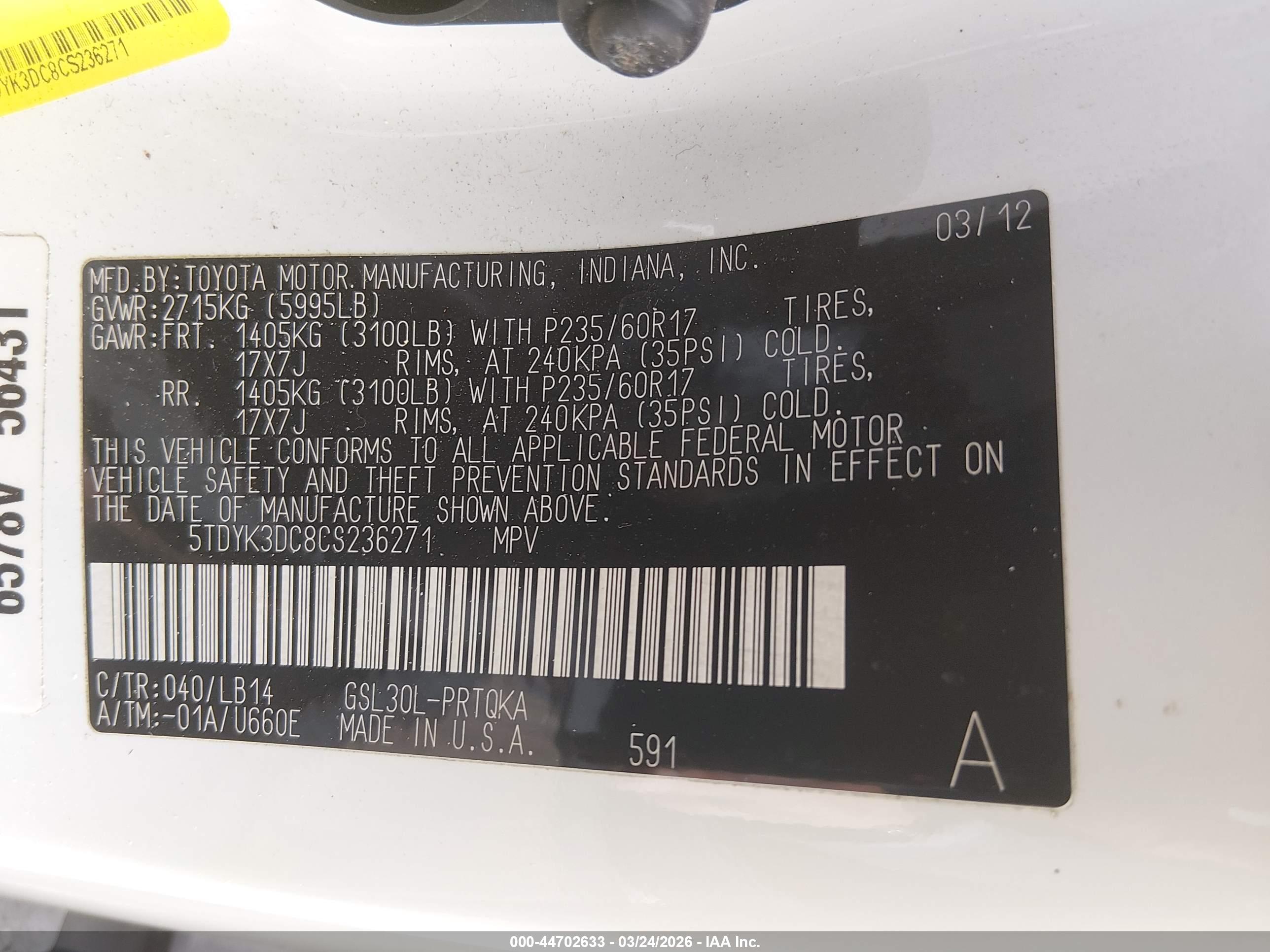 TOYOTA SIENNA image 9