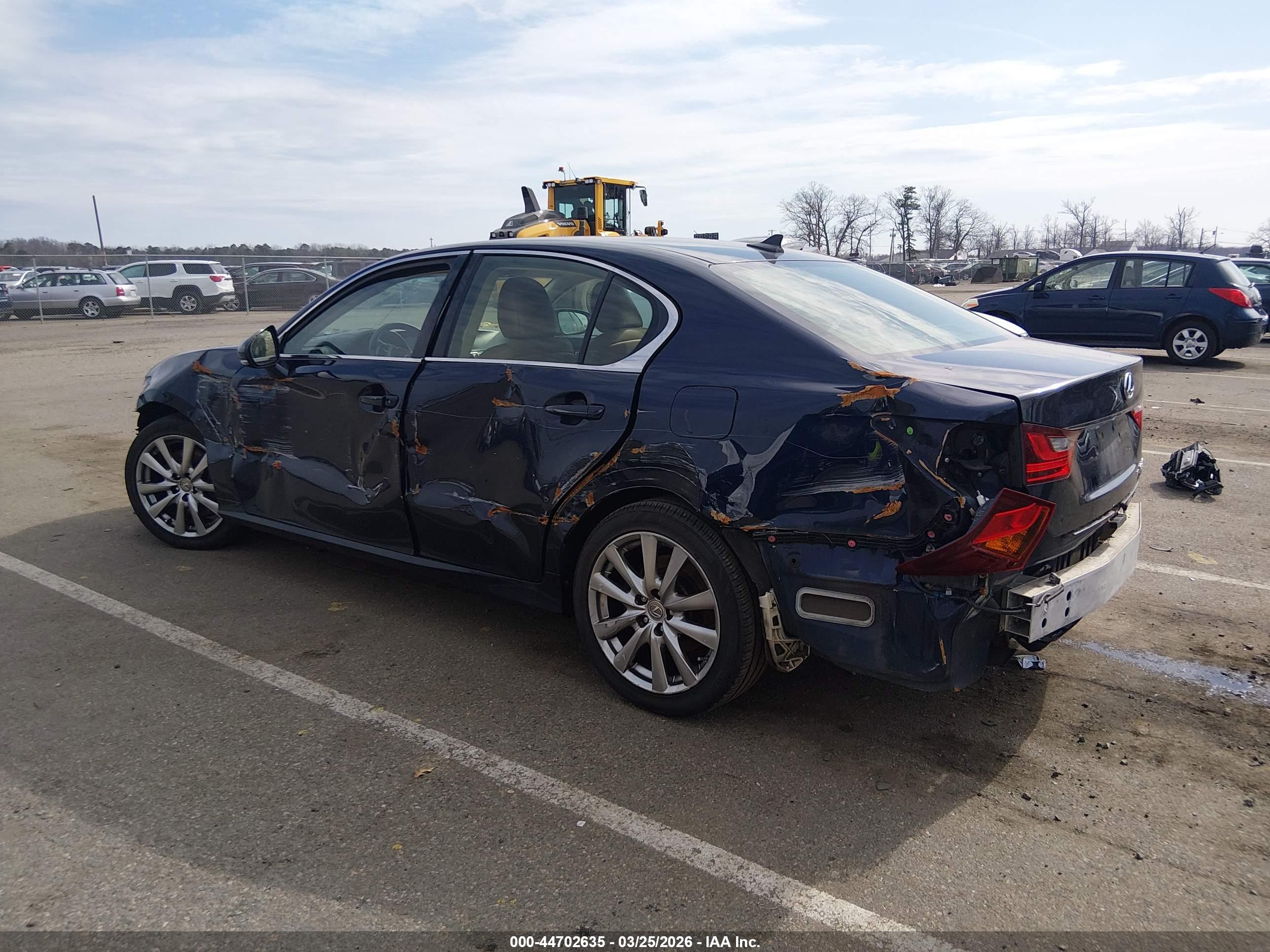 LEXUS GS image 3