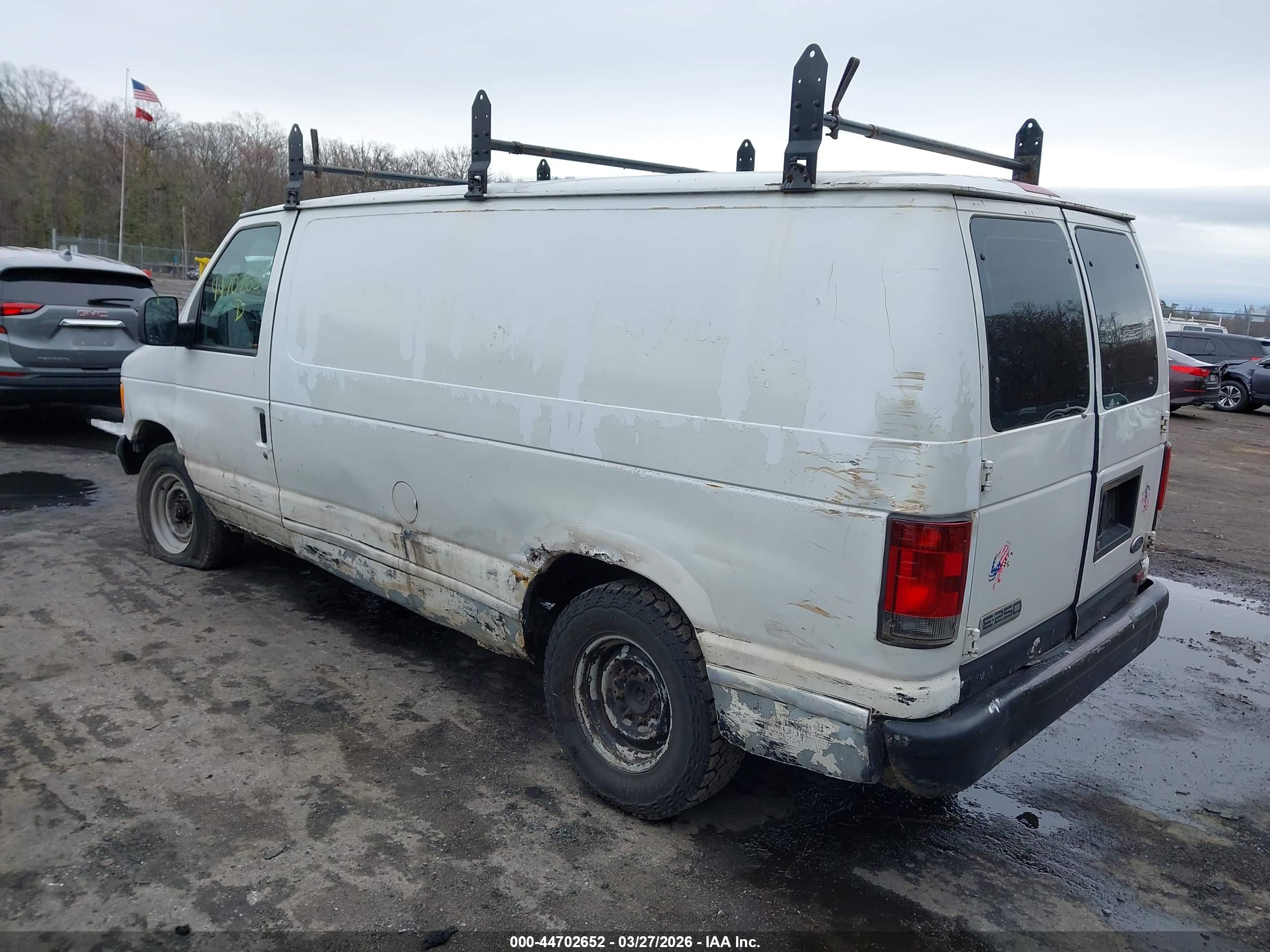 FORD E-250 image 3