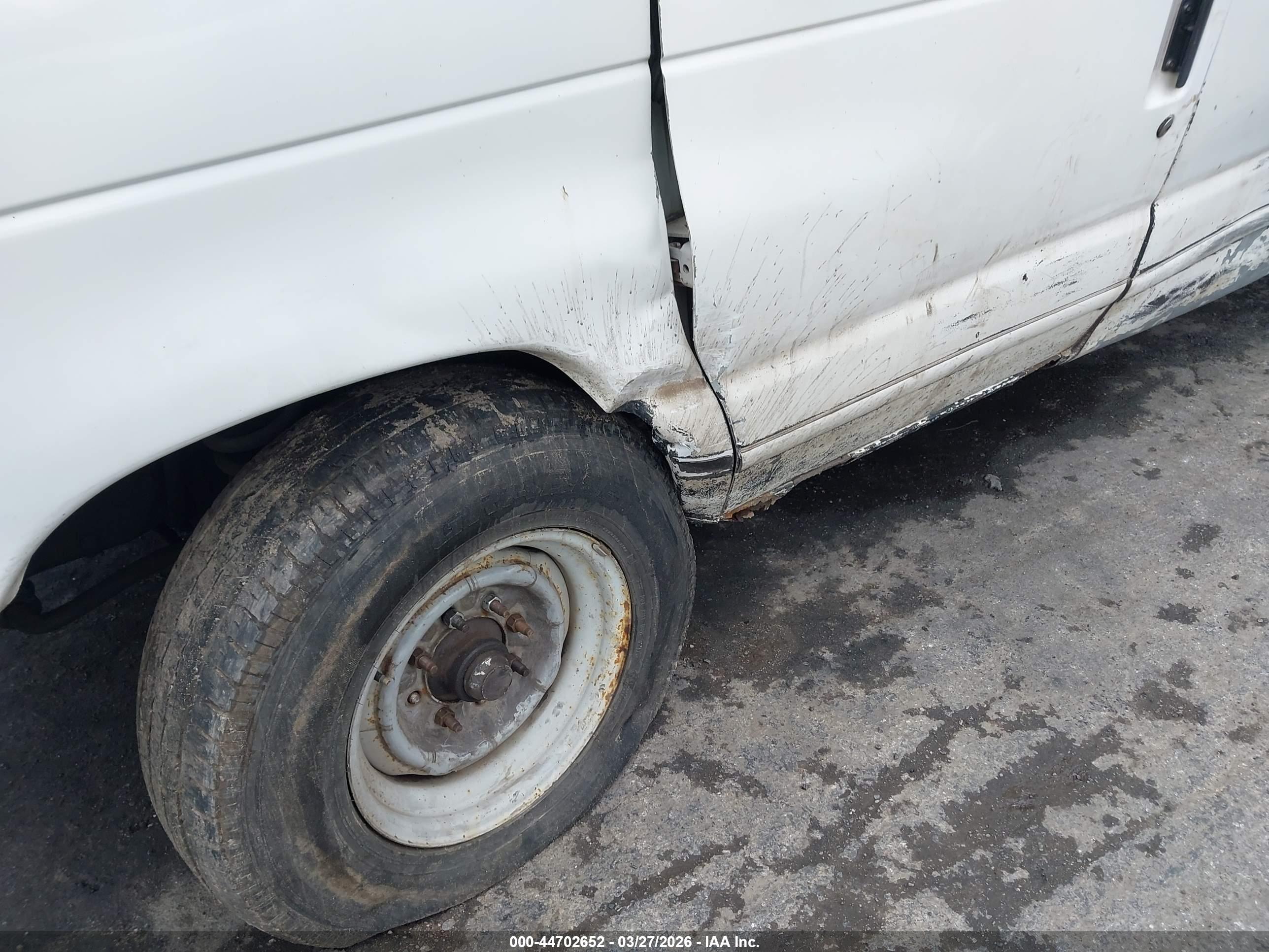 FORD E-250 image 6