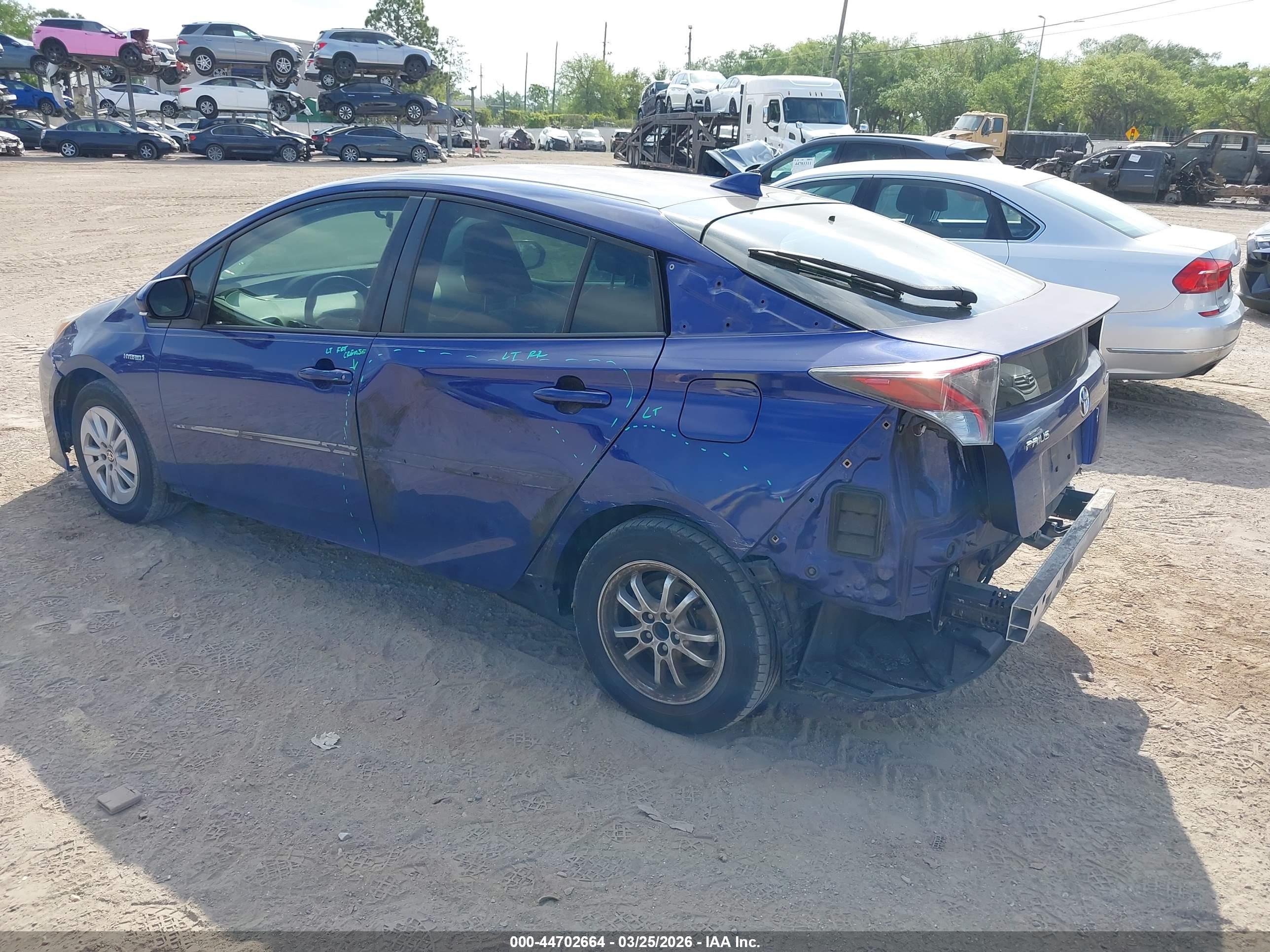 TOYOTA PRIUS image 3