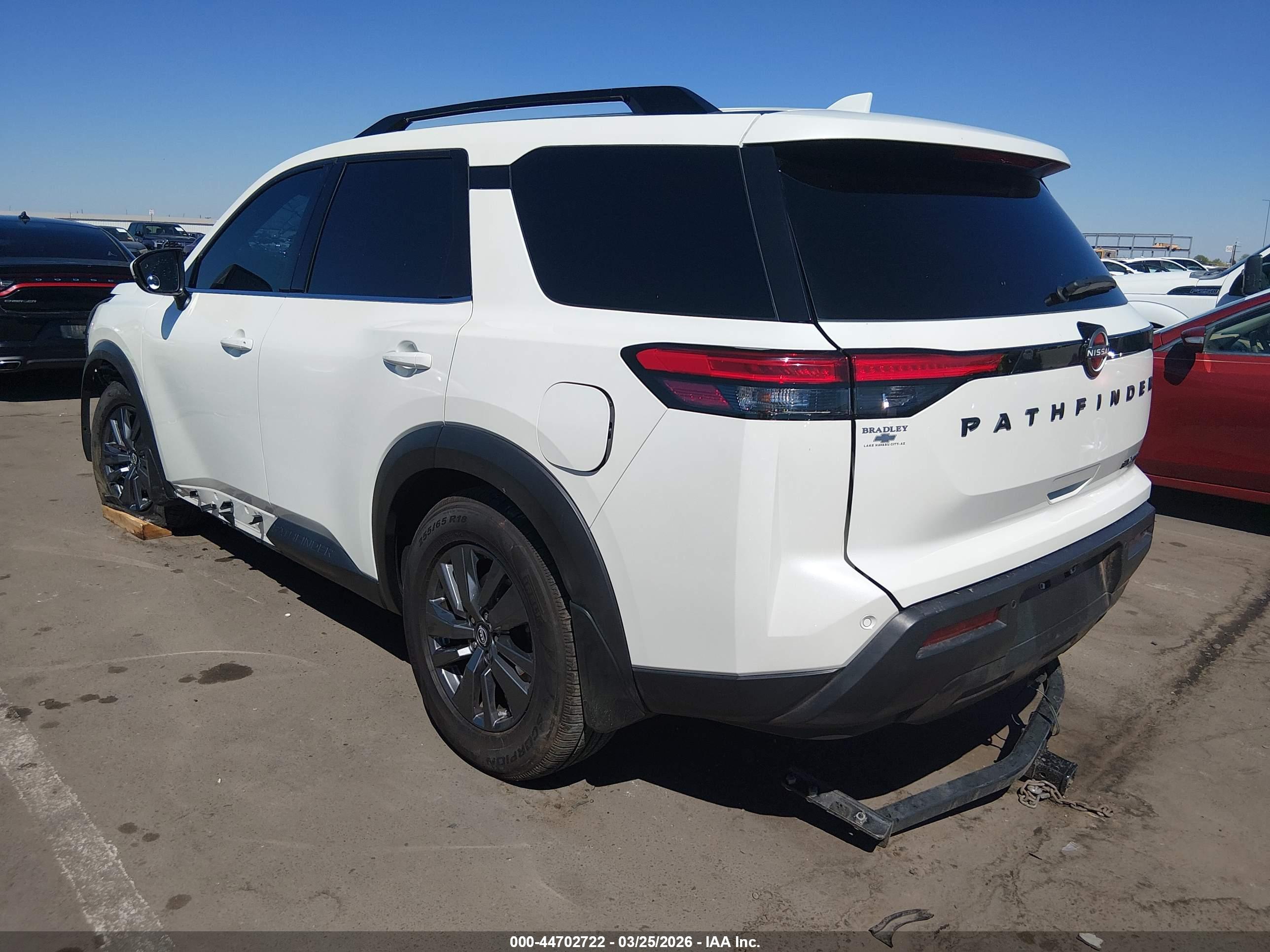 NISSAN PATHFINDER image 3