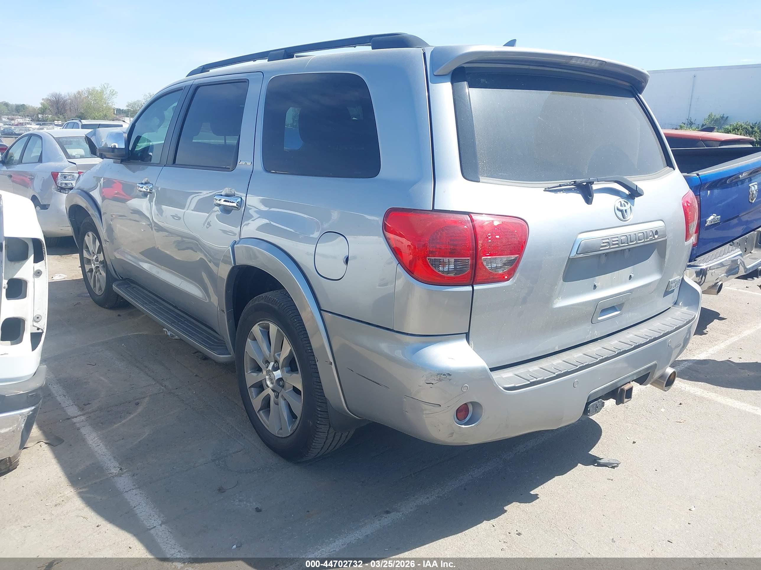 TOYOTA SEQUOIA image 3