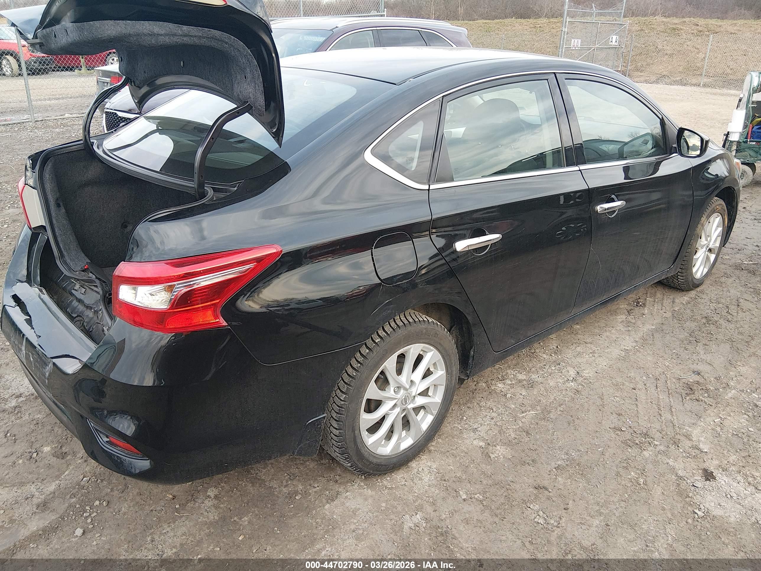 NISSAN SENTRA image 4