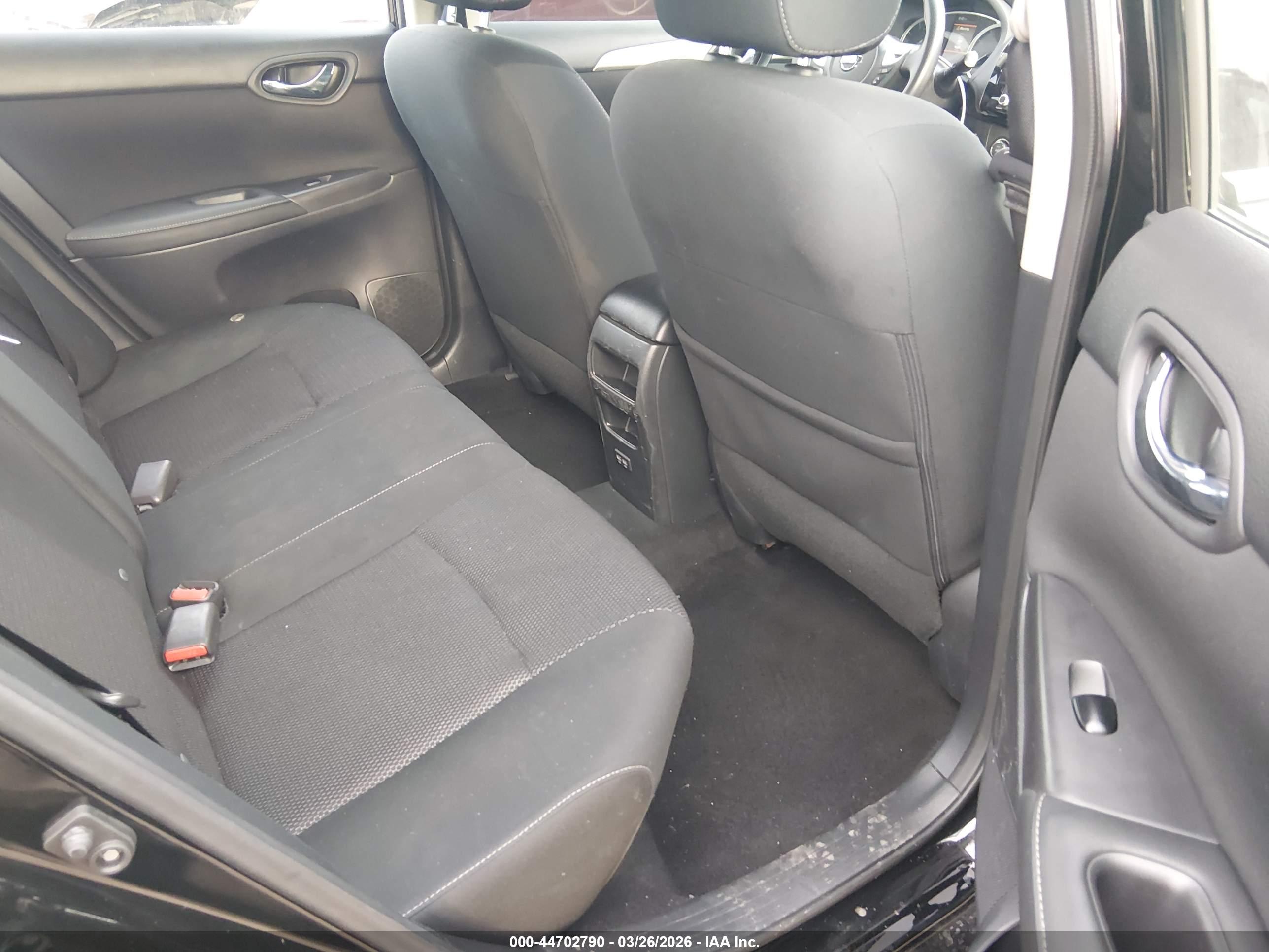 NISSAN SENTRA image 8