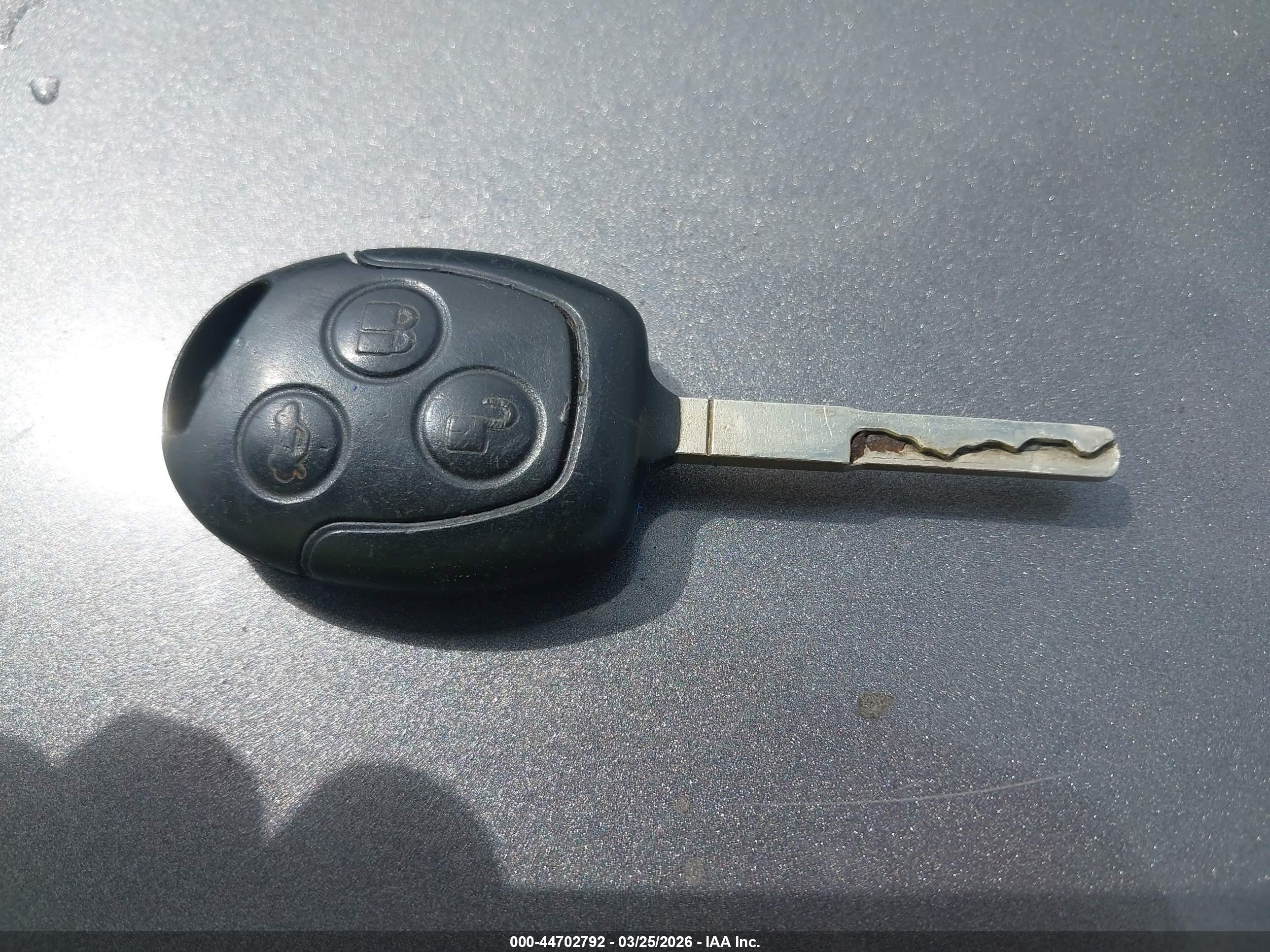 FORD FIESTA image 11