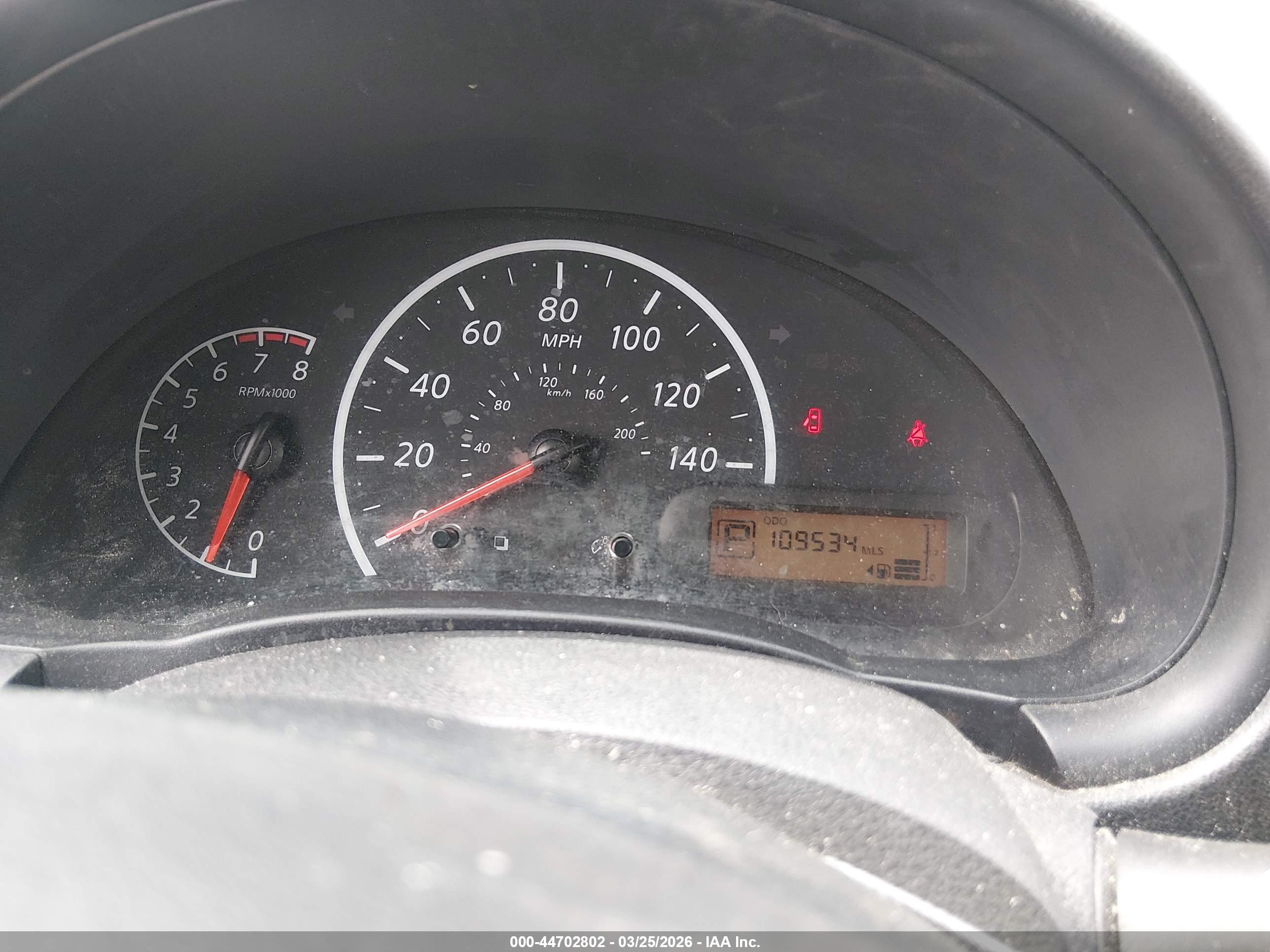 NISSAN VERSA image 7