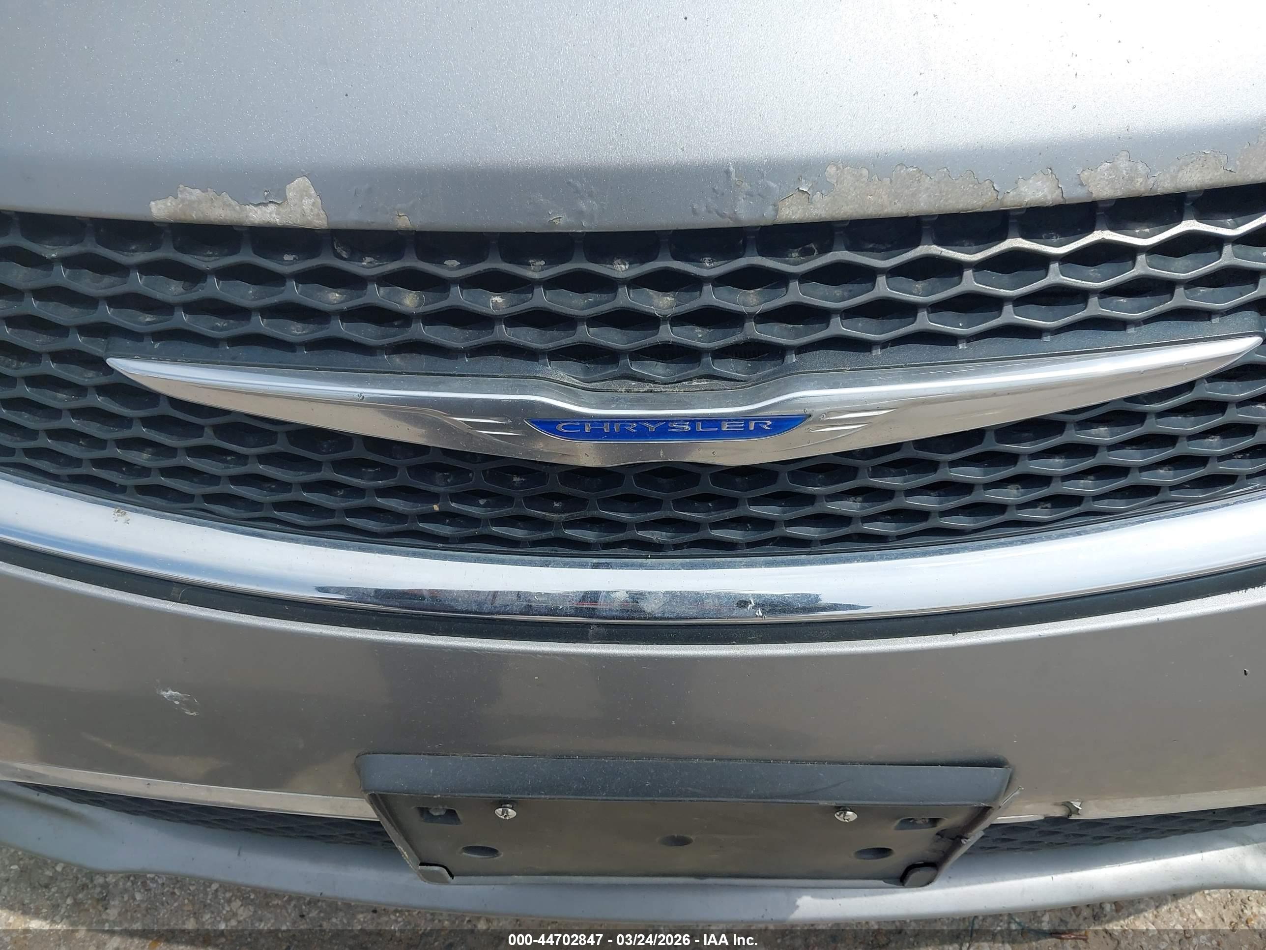 CHRYSLER PACIFICA image 6