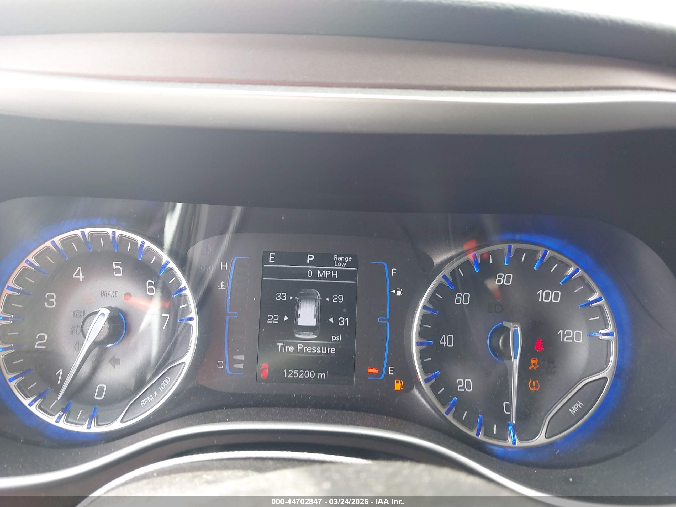 CHRYSLER PACIFICA image 7