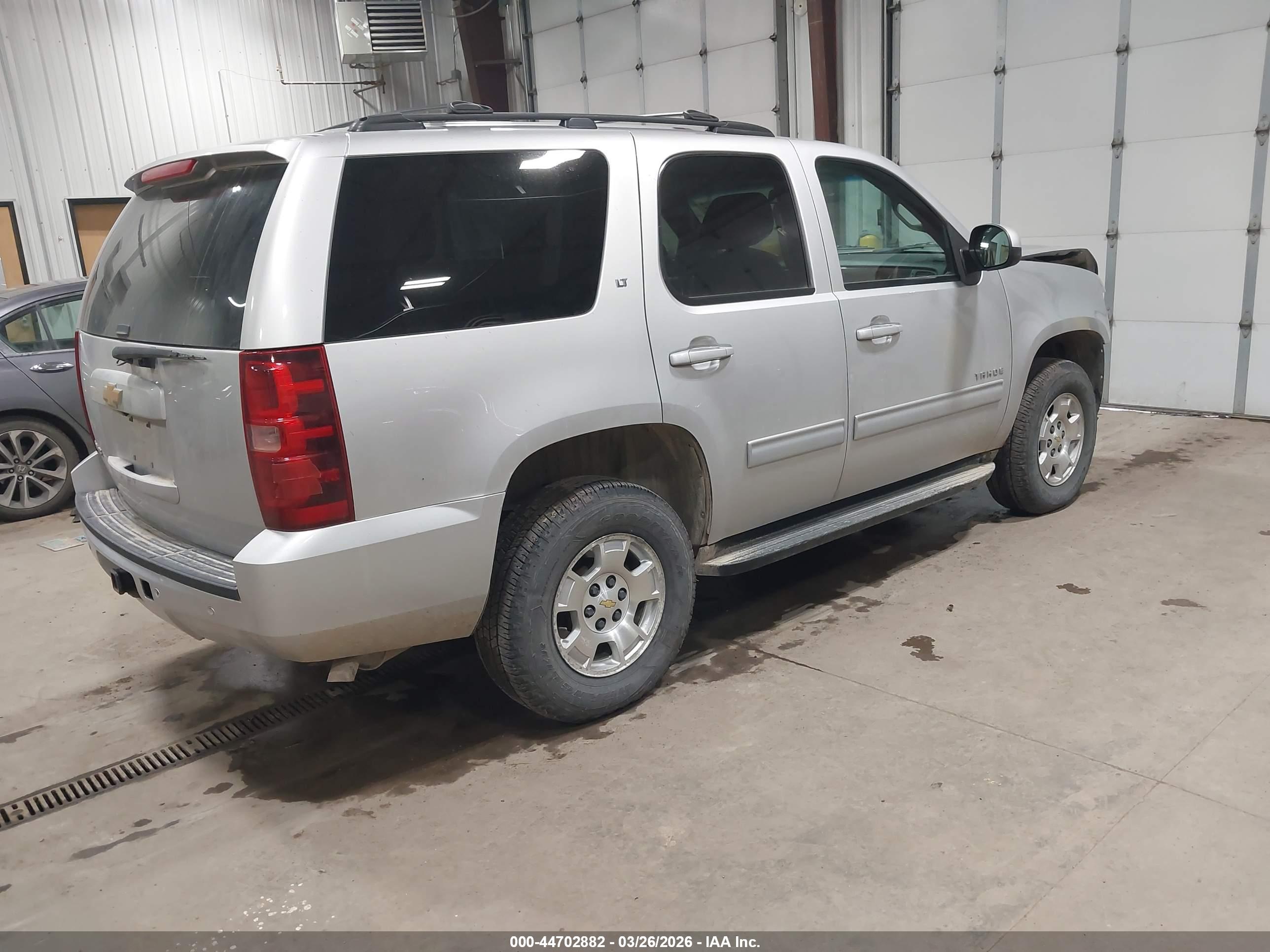 CHEVROLET TAHOE image 4
