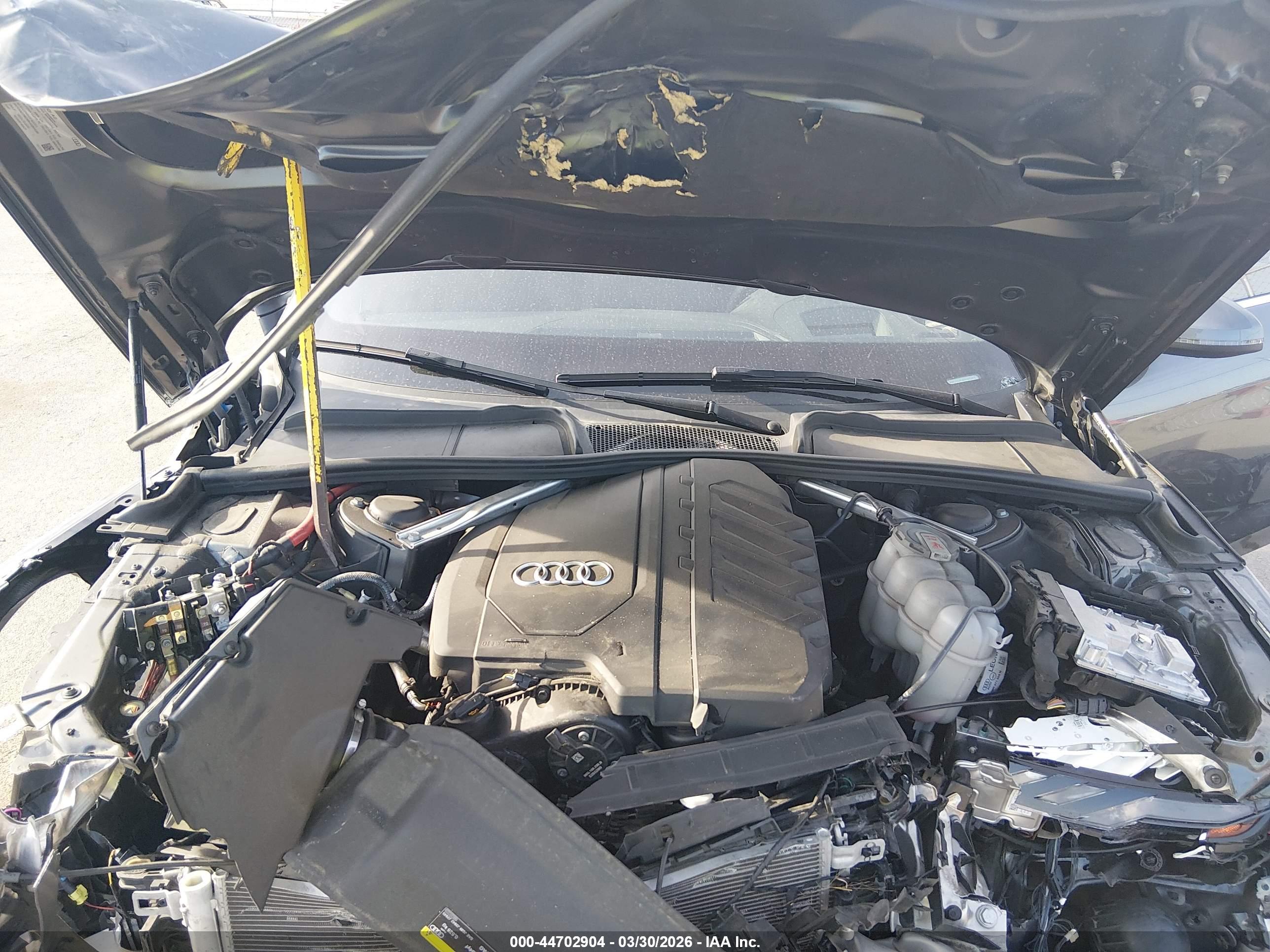 AUDI A4 image 10
