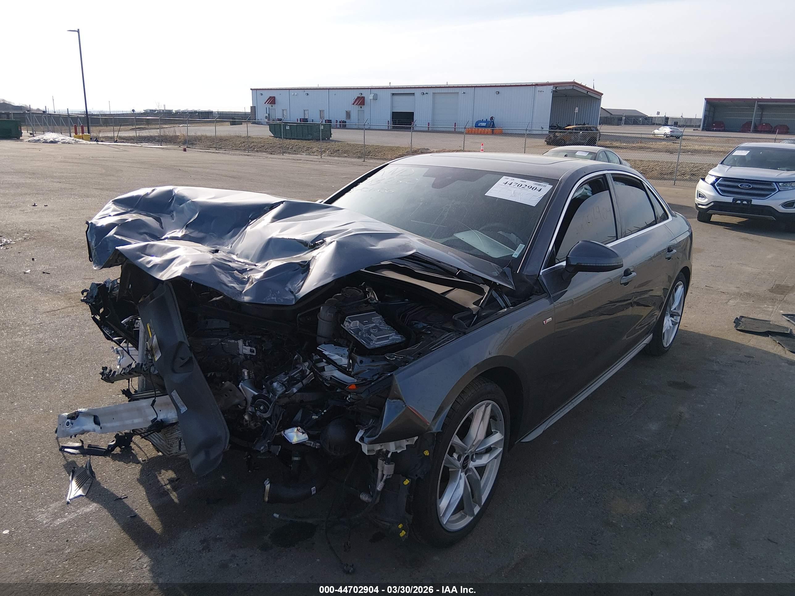 AUDI A4 image 2