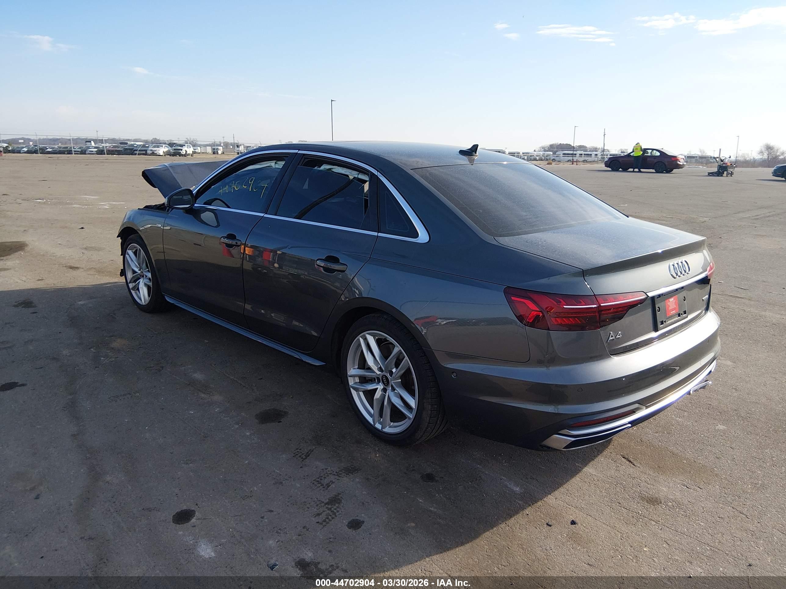 AUDI A4 image 3