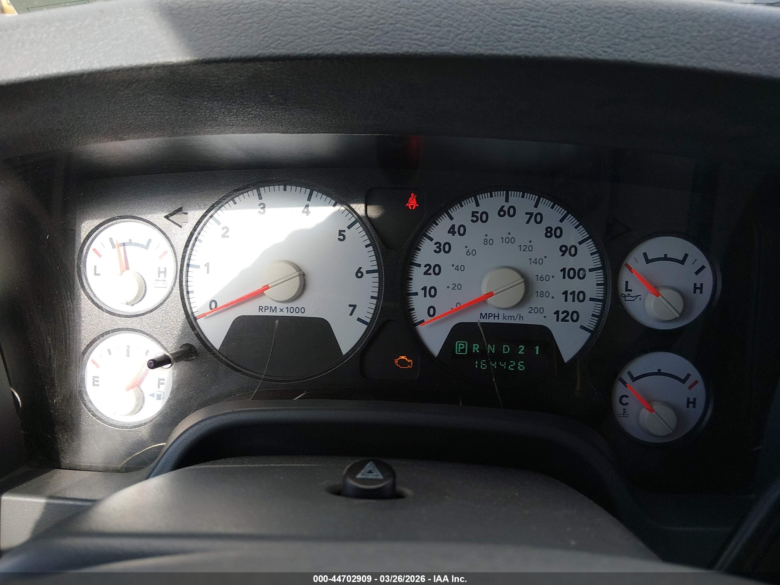 DODGE RAM image 7