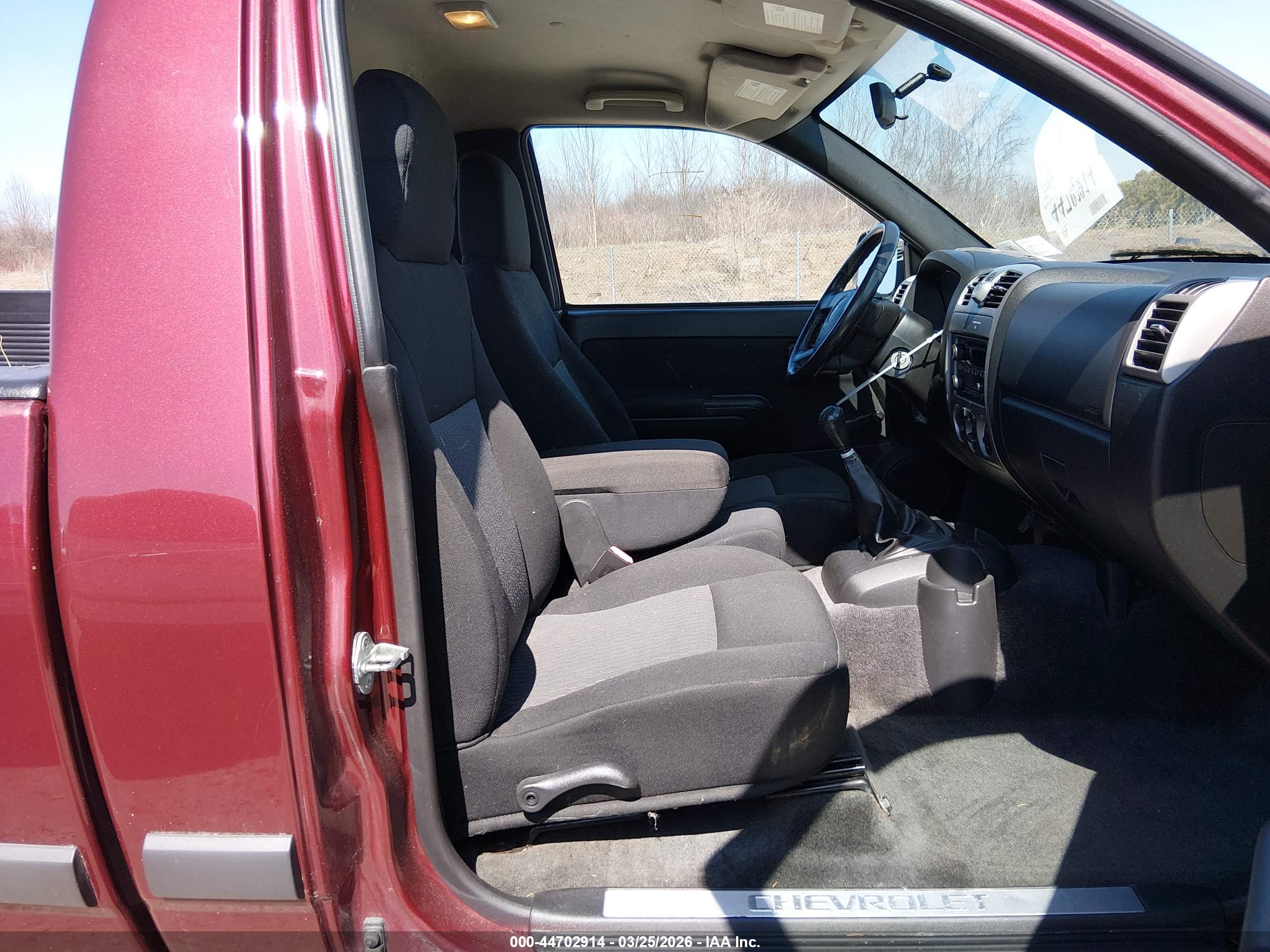 CHEVROLET COLORADO image 8