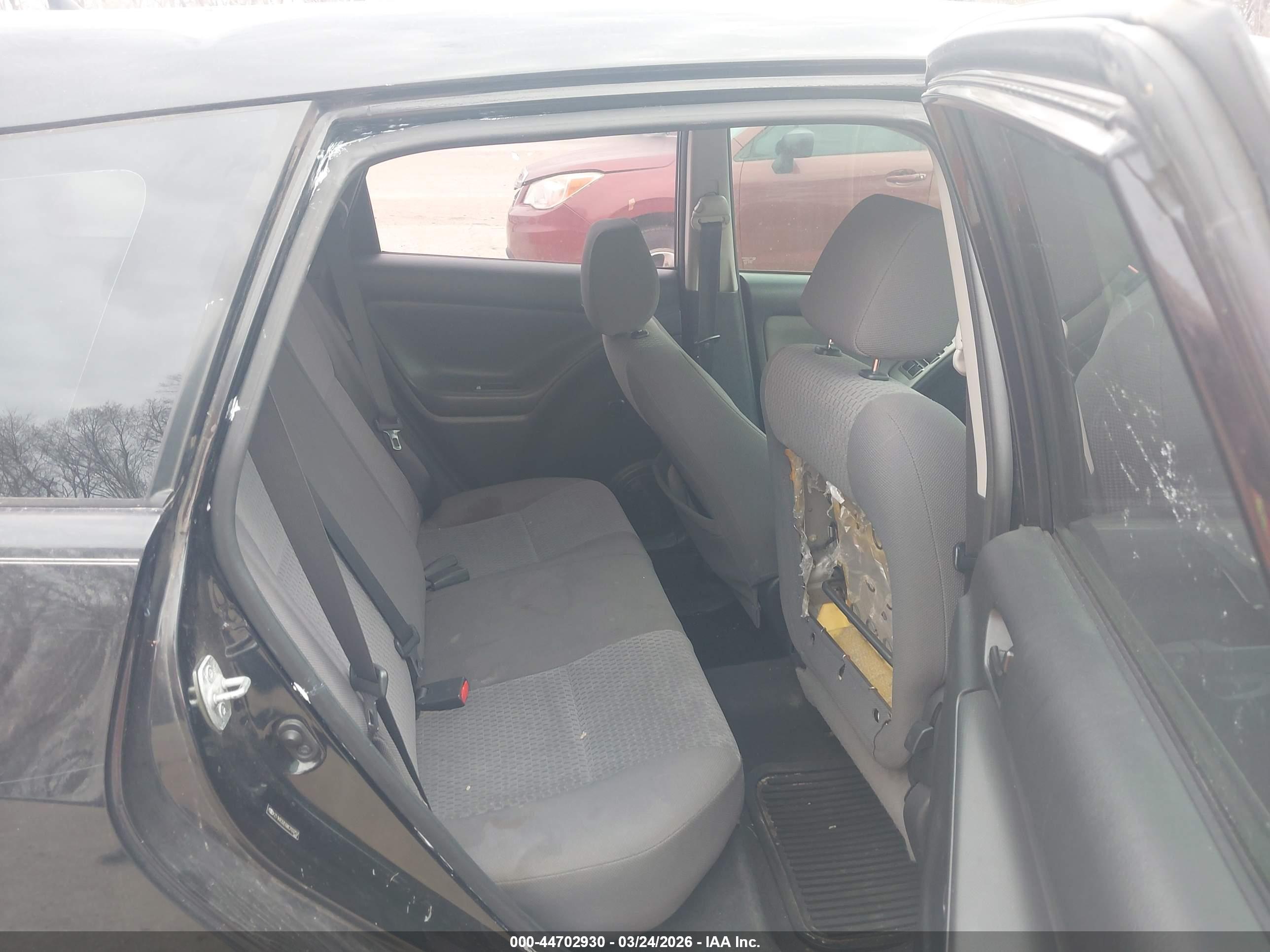 TOYOTA MATRIX image 8
